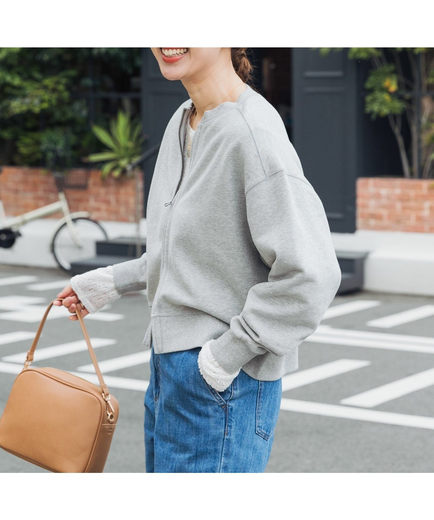 【アーバンリサーチ ドアーズ/URBAN RESEARCH DOORS】の『WEB/一部店舗限定カラー』コットンスウェットジップカーディガン インテリア・キッズ・メンズ・レディースファッション・服の通販 founy(ファニー) ファッション Fashion レディースファッション Fashion for Women トップス・カットソー Cut & Sew Tops カーディガン・羽織り Layered Style Cardigans レディースパーカー・カジュアルフーディー Casual Hoodies & Sweatshirts スウェット・クルーネックトップス Sweatshirts & Crewnecks / Relaxed Fit Sweat Tops インナー Innerwear ジップ Zip, Zipper スウェット / スエット Sweatshirt, Sweatwear フロント Front, Front Design リラックス Relax, Relaxed Fit S/S・春夏 SS, Spring/Summer, Warm Season 夏 Summer 2026年 2026 グレー|ID: prp329100004898591 ipo3291000000036647948