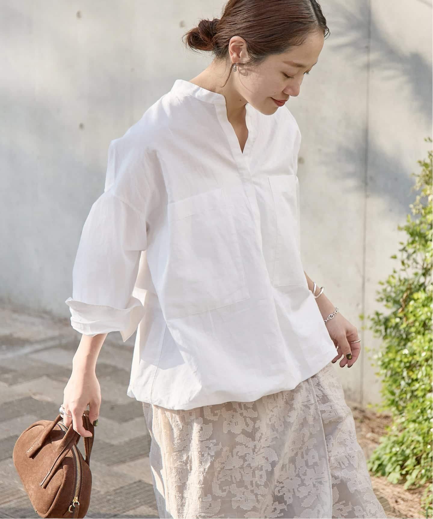 【ジャーナルスタンダード/JOURNAL STANDARD】の《追加》ハードマンズリネンコットンスキッパーシャツ インテリア・キッズ・メンズ・レディースファッション・服の通販 founy(ファニー) 　ファッション　Fashion　レディースファッション　Fashion for Women　トップス・カットソー　Cut & Sew Tops　シャツ・ブラウス・オフィスカジュアル　Elegant Blouses & Button-Ups　インナー　Innerwear　スキッパー　Skipper, Open Collar　ブラウジング　Blouson Silhouette, Cinched Waist　ポケット　Pocket, Pocket Detail　リネン　Linen, Linen Fabric　エレガント 上品　Elegant　ホワイト|ID: prp329100004898599 ipo3291000000036648005