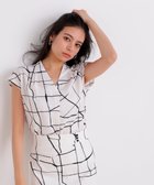 【ピンキーアンドダイアン/Pinky&Dianne】のラインプリントタックブラウス 人気、トレンドファッション・服の通販 founy(ファニー) ファッション Fashion レディースファッション Fashion for Women トップス・カットソー Cut & Sew Tops シャツ・ブラウス・オフィスカジュアル Elegant Blouses & Button-Ups おすすめ Recommended / Our Picks グラフィック Graphic, Graphic Design スタンド Stand Collar, Upright Stand ストレッチ Stretch, Stretchy Fabric スリーブ Sleeve, Long Sleeve / Short Sleeve セットアップ Set-Up, Coordinated Outfit フレンチ French, French Style フロント Front, Front Design ブラウジング Blouson Silhouette, Cinched Waist プリント Print, Printed Pattern ランダム Random, Irregular エレガント 上品 Elegant thumbnail ホワイト系1|ID: prp329100004898605 ipo3291000000036648049