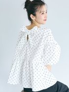 【コカ/COCA】の【速乾】パリフワバックリボンブラウス 人気、トレンドファッション・服の通販 founy(ファニー) ファッション Fashion レディースファッション Fashion for Women トップス・カットソー Cut & Sew Tops シャツ・ブラウス・オフィスカジュアル Elegant Blouses & Button-Ups エレガント 上品 Elegant 春 Spring ギャザー Gathered, Ruffled スリーブ Sleeve, Long Sleeve / Short Sleeve ドット Polka Dot, Dot Pattern バルーン Balloon, Balloon Silhouette フェミニン Feminine, Girly フレア Flare, Flared ポケット Pocket, Pocket Detail リボン Ribbon, Bow おすすめ Recommended / Our Picks 夏 Summer ビジネス 仕事 通勤 Business / Work / Commuting 2026年 2026 thumbnail Dot|ID: prp329100004898630 ipo3291000000036648358