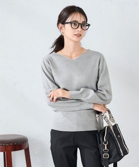 【アー ヴェー ヴェー/a.v.v】の【洗える】Vネックパフスリーブスプリングニット 人気、トレンドファッション・服の通販 founy(ファニー) ファッション Fashion レディースファッション Fashion for Women トップス・カットソー Cut & Sew Tops ニット Knit Tops & Sweaters Vネックトップス V-Neck Tops / V-Cut Neckline Shirts アンサンブル Ensemble Set インナー Innerwear 洗える Machine Washable カーディガン Cardigan, Knitwear ジャケット Jacket, Outerwear スリーブ Sleeve, Long Sleeve / Short Sleeve トレンド Trend, Trending Now 人気 Popular, Best Seller 長袖 Long Sleeve, Full Sleeve ベーシック Basic, Essential ボトム Bottoms, Lower Wear 再入荷 Restock / Back in Stock ビジネス 仕事 通勤 Business / Work / Commuting |ID:prp329100004898660