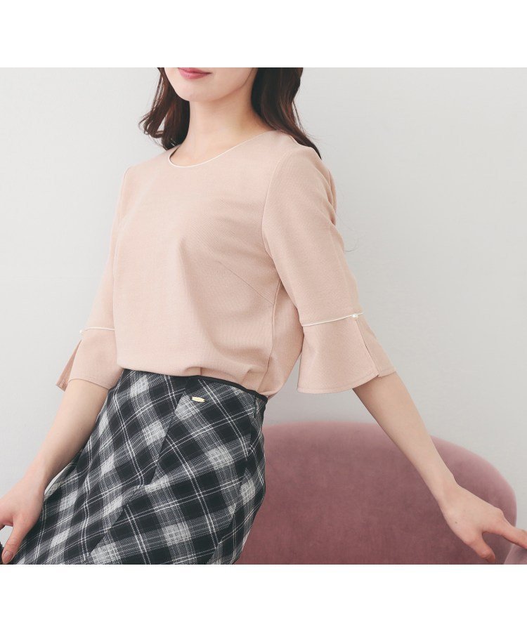 【インデックス/INDEX】のフレアスリーブバイカラートップス【洗濯機OK/接触冷感/UVケア】 インテリア・キッズ・メンズ・レディースファッション・服の通販 founy(ファニー) 　ファッション　Fashion　レディースファッション　Fashion for Women　トップス・カットソー　Cut & Sew Tops　スマート　Smart, Elegant　スリーブ　Sleeve, Long Sleeve / Short Sleeve　バランス　Balance, Style Balance　パール　Pearl, Pearl Accent　フレア　Flare, Flared　ミラノ　Milano Style, Italian-Inspired　エレガント 上品　Elegant　ライトピンク|ID: prp329100004898755 ipo3291000000036649394
