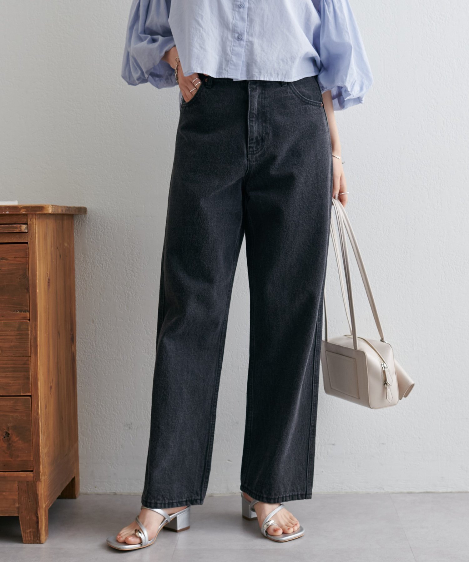 【ディスコート/Discoat】のUSコットンデニムストレートパンツ インテリア・キッズ・メンズ・レディースファッション・服の通販 founy(ファニー) 　ファッション　Fashion　レディースファッション　Fashion for Women　パンツ　Pants & Trousers　シルバー　Silver, Metallic Silver　スウェット / スエット　Sweatshirt, Sweatwear　ストレート　Straight, Straight Cut　タートル　Turtleneck, Turtle Collar　デニム　Denim, Jeans Material　定番　Standard, Basic Item　手編み　Hand-Knitted, Handmade Knit　人気　Popular, Best Seller　パッチ　Patch, Appliqué　ポケット　Pocket, Pocket Detail　おすすめ　Recommended / Our Picks　ブラック|ID: prp329100004898769 ipo3291000000036649460