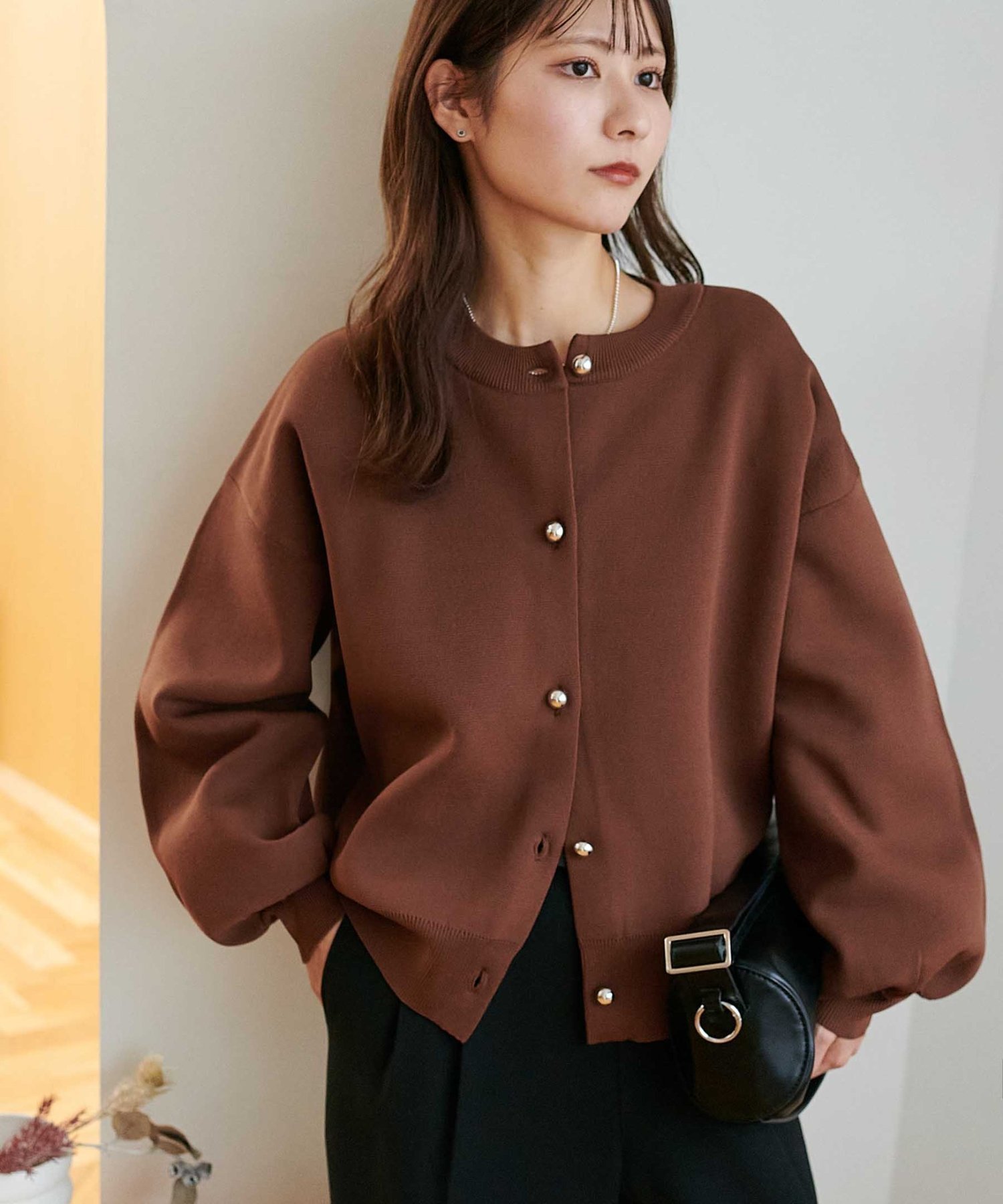 【ディスコート/Discoat】のメタル釦スポンディッシュカーディガン《WEB限定カラーあり》 インテリア・キッズ・メンズ・レディースファッション・服の通販 founy(ファニー) 　ファッション　Fashion　レディースファッション　Fashion for Women　トップス・カットソー　Cut & Sew Tops　カーディガン・羽織り　Layered Style Cardigans　カーディガン　Cardigan, Knitwear　キャミソール　Camisole, Spaghetti Strap Top　キャミワンピース　Cami Dress, Slip Dress　スウェット / スエット　Sweatshirt, Sweatwear　スラックス　Slacks, Dress Pants　タートル　Turtleneck, Turtle Collar　タートルネック　Turtleneck, High Neck　デニム　Denim, Jeans Material　トレンド　Trend, Trending Now　人気　Popular, Best Seller　羽織　Haori, Light Jacket　メタル　Metal, Metal Parts　おすすめ　Recommended / Our Picks　ブラウン|ID: prp329100004900299 ipo3291000000036664842