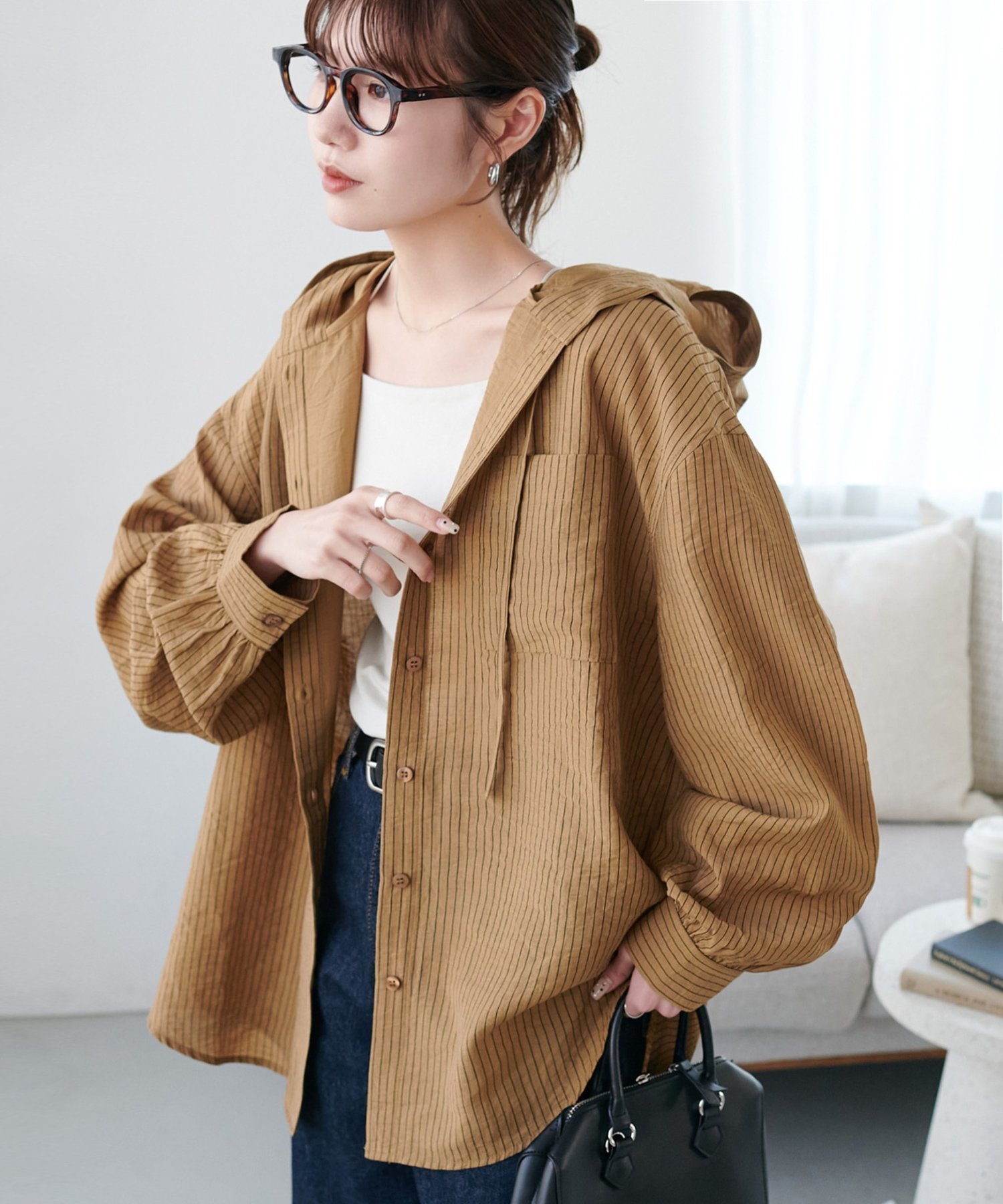 【ディスコート/Discoat】の【トレンド】シアーアソートフードシャツ《WEB限定カラーあり》 インテリア・キッズ・メンズ・レディースファッション・服の通販 founy(ファニー) 　ファッション　Fashion　レディースファッション　Fashion for Women　トップス・カットソー　Cut & Sew Tops　シャツ・ブラウス・オフィスカジュアル　Elegant Blouses & Button-Ups　おすすめ　Recommended / Our Picks　キャミソール　Camisole, Spaghetti Strap Top　キャミワンピース　Cami Dress, Slip Dress　シアー　Sheer, See-Through　ジャケット　Jacket, Outerwear　スリット　Slit, Slit Detail　デニム　Denim, Jeans Material　トレンド　Trend, Trending Now　ラウンド　Round, Round Neck　夏　Summer　春　Spring　羽織　Haori, Light Jacket　サンドベージュ|ID: prp329100004900315 ipo3291000000036665051