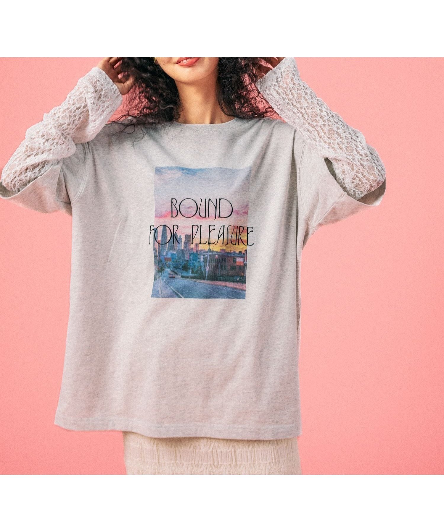 【レプシィム ローリーズファーム/LEPSIM LOWRYS FARM】の袖レースレイヤード長袖T インテリア・キッズ・メンズ・レディースファッション・服の通販 founy(ファニー) 　ファッション　Fashion　レディースファッション　Fashion for Women　トップス・カットソー　Cut & Sew Tops　おすすめ　Recommended / Our Picks　インナー　Innerwear　ジャケット　Jacket, Outerwear　デニム　Denim, Jeans Material　トレンド　Trend, Trending Now　ドッキング　Docking, Mixed Material　プリント　Print, Printed Pattern　レース　Lace, Lace Fabric　夏　Summer　春　Spring　長袖　Long Sleeve, Full Sleeve　グレー12|ID: prp329100004900318 ipo3291000000036665081