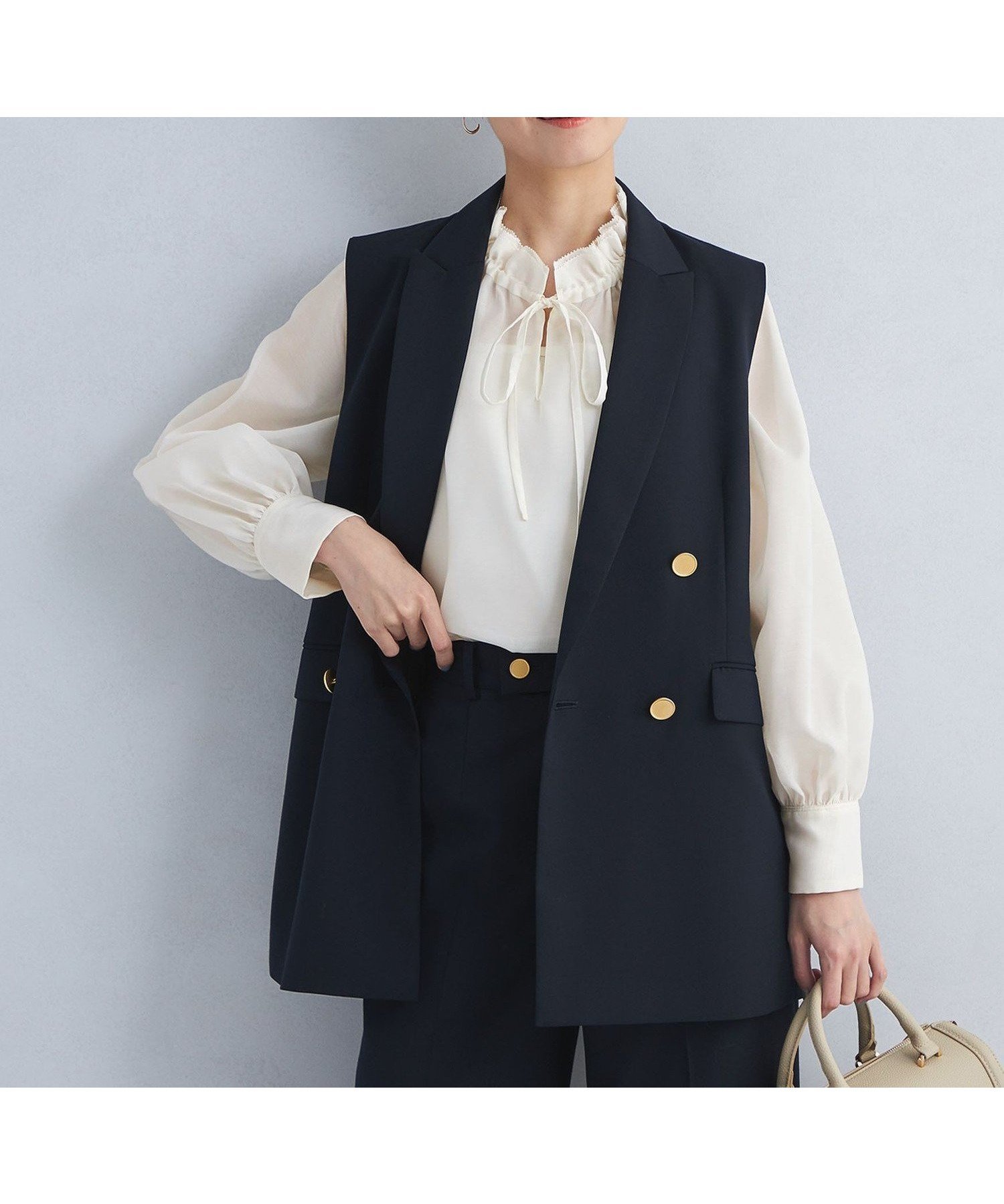 【ユナイテッドアローズ/UNITED ARROWS】のシアー ネック フリル 2WAY ブラウス 人気、トレンドファッション・服の通販 founy(ファニー) 　ファッション　Fashion　レディースファッション　Fashion for Women　トップス・カットソー　Cut & Sew Tops　シャツ・ブラウス・オフィスカジュアル　Elegant Blouses & Button-Ups　インナー　Innerwear　春　Spring　シアー　Sheer, See-Through　ジャケット　Jacket, Outerwear　ドット　Polka Dot, Dot Pattern　フェミニン　Feminine, Girly　フリル　Frill, Ruffle　冬　Winter / This Winter　アウトレット　Outlet / Clearance　おすすめ　Recommended / Our Picks　エレガント 上品　Elegant　ビジネス 仕事 通勤　Business / Work / Commuting　 other-1|ID: prp329100004900414 ipo3291000000036666812