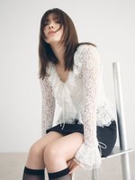 【フレイ アイディー/FRAY I.D】のラッフルデザインレーストップス 人気、トレンドファッション・服の通販 founy(ファニー) ファッション Fashion レディースファッション Fashion for Women トップス・カットソー Cut & Sew Tops 春 Spring 今季 This Season, Current Season スマート Smart, Elegant センター Center, Center Line デニム Denim, Jeans Material トレンド Trend, Trending Now ボトム Bottoms, Lower Wear リュクス Luxury, Elegant, High-End, Chic レース Lace, Lace Fabric おすすめ Recommended / Our Picks エレガント 上品 Elegant |ID:prp329100004900742