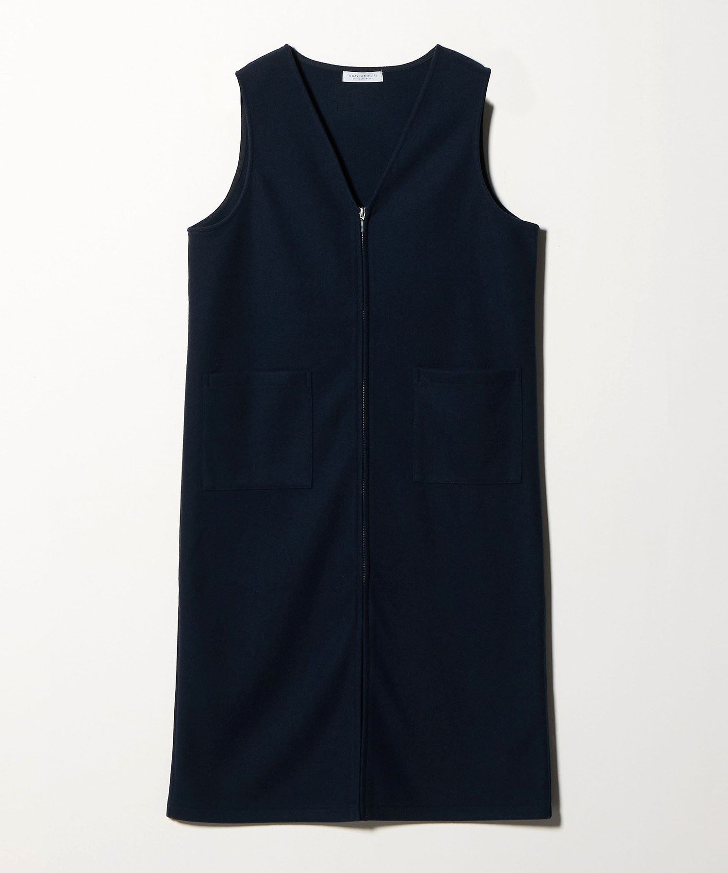 【ユナイテッドアローズ/UNITED ARROWS】のニットメルトン ソリッド ジャンパースカート A DAY IN THE LIFE インテリア・キッズ・メンズ・レディースファッション・服の通販 founy(ファニー) 　ファッション　Fashion　レディースファッション　Fashion for Women　スカート　Skirts　インナー　Innerwear　コンパクト　Compact, Small Size　シンプル　Simple, Minimal　チェック　Check, Plaid, Tartan　トレンド　Trend, Trending Now　ハイネック　High Neck, Mock Neck　バランス　Balance, Style Balance　ポケット　Pocket, Pocket Detail　メルトン　Melton, Heavy Wool　A/W・秋冬　Autumn/Winter　アウトレット　Outlet / Clearance　ビジネス 仕事 通勤　Business / Work / Commuting　NAVY|ID: prp329100004900920 ipo3291000000036672481