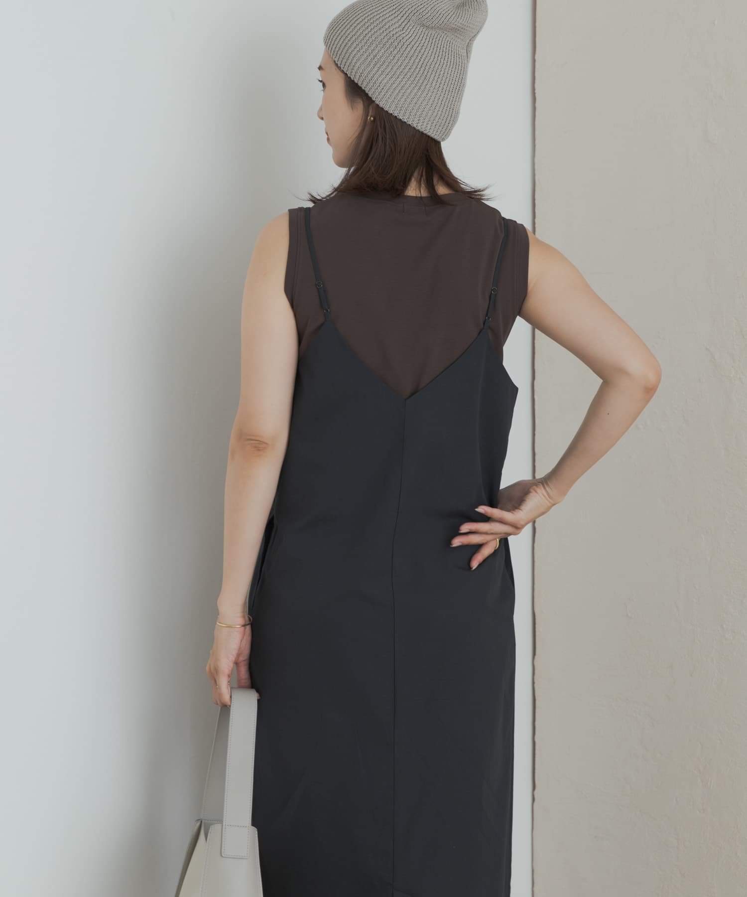 【アーバンリサーチ ドアーズ/URBAN RESEARCH DOORS】のバックVストレートキャミワンピース インテリア・キッズ・メンズ・レディースファッション・服の通販 founy(ファニー) 　ファッション　Fashion　レディースファッション　Fashion for Women　ワンピース　Dresses　キャミソールワンピース　Camisole Dresses　2025年　2025　2025-2026秋冬・A/W　Autumn/Winter 2025–26 AW25–26　冬　Winter / This Winter　インナー　Innerwear　キャミワンピース　Cami Dress, Slip Dress　ストレート　Straight, Straight Cut　タートル　Turtleneck, Turtle Collar　ロング　Long, Long-Length　エレガント 上品　Elegant　A/W・秋冬　Autumn/Winter　NAVY|ID: prp329100004900945 ipo3291000000036672788