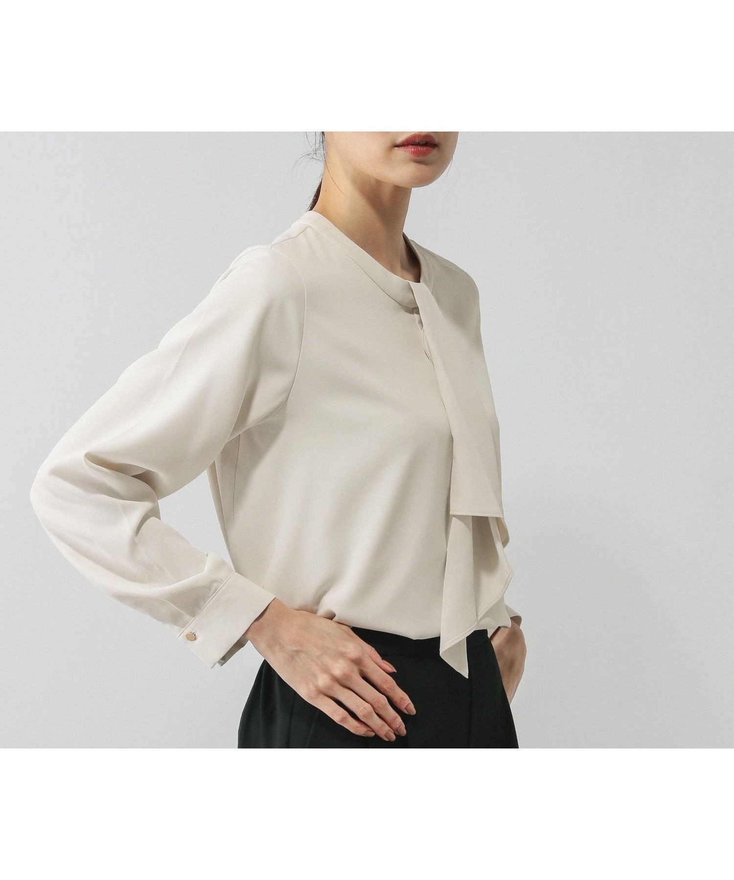 【グローバルワーク/GLOBAL WORK】のキレイつづくボウタイ風ブラウス/581015 インテリア・キッズ・メンズ・レディースファッション・服の通販 founy(ファニー) 　ファッション　Fashion　レディースファッション　Fashion for Women　トップス・カットソー　Cut & Sew Tops　シャツ・ブラウス・オフィスカジュアル　Elegant Blouses & Button-Ups　おすすめ　Recommended / Our Picks　オケージョン　Occasion Wear　ジョーゼット　Georgette, Semi-Sheer Fabric　ストレッチ　Stretch, Stretchy Fabric　セレモニー　Ceremony　トレンド　Trend, Trending Now　バランス　Balance, Style Balance　ベーシック　Basic, Essential　ワイド　Wide, Wide Fit　人気　Popular, Best Seller　春　Spring　ビジネス 仕事 通勤　Business / Work / Commuting　グレージュ51|ID: prp329100004904009 ipo3291000000036706425