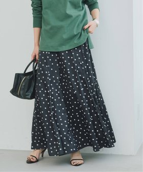 【スピック&スパン/Spick & Span】のドットサテンフレアスカート 人気、トレンドファッション・服の通販 founy(ファニー) ファッション Fashion レディースファッション Fashion for Women スカート Skirts Aライン・フレアスカート A-Line & Flared Skirts サテン Satin, Glossy Fabric シンプル Simple, Minimal スマート Smart, Elegant ドット Polka Dot, Dot Pattern パターン Pattern, Design Print プリント Print, Printed Pattern ランダム Random, Irregular エレガント 上品 Elegant |ID:prp329100004904396