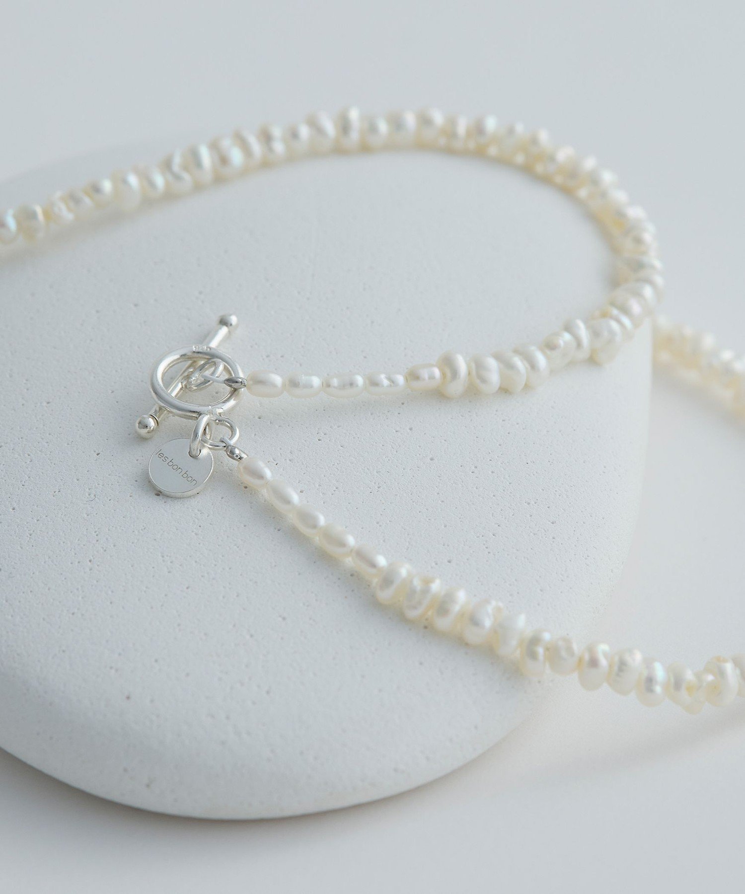 【ユナイテッドアローズ/UNITED ARROWS】のles bonbon * otonaMUSE * UNITED ARROWS NACRE PEARL ネックレス 人気、トレンドファッション・服の通販 founy(ファニー) 　ファッション　Fashion　レディースファッション　Fashion for Women　ジュエリー　Jewelry　ネックレス　Necklaces & Pendants　シンプル　Simple, Minimal　ジュエリー　Jewelry, Accessories　ネックレス　Necklace, Pendant Necklace　パール　Pearl, Pearl Accent　フォルム　Silhouette, Form　フランス　France, French　ボックス　Boxy, Box Shape　 other-1|ID: prp329100004904436 ipo3291000000036712292