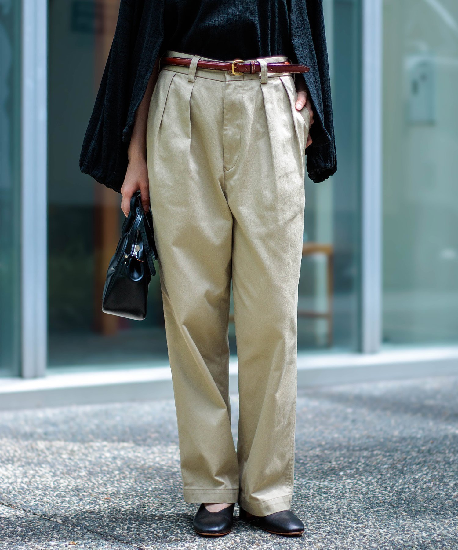 【ドミンゴ/DOMINGO】の30/2ウエポン ツータックトラウザー インテリア・キッズ・メンズ・レディースファッション・服の通販 founy(ファニー) ファッション Fashion レディースファッション Fashion for Women ヴィンテージ Vintage Style テーパード Tapered, Tapered Pants フロント Front, Front Design ポケット Pocket, Pocket Detail メンズ Men's, Menswear ワイド Wide, Wide Fit A/W・秋冬 Autumn/Winter ベージュ|ID: prp329100004911844 ipo3291000000036808068