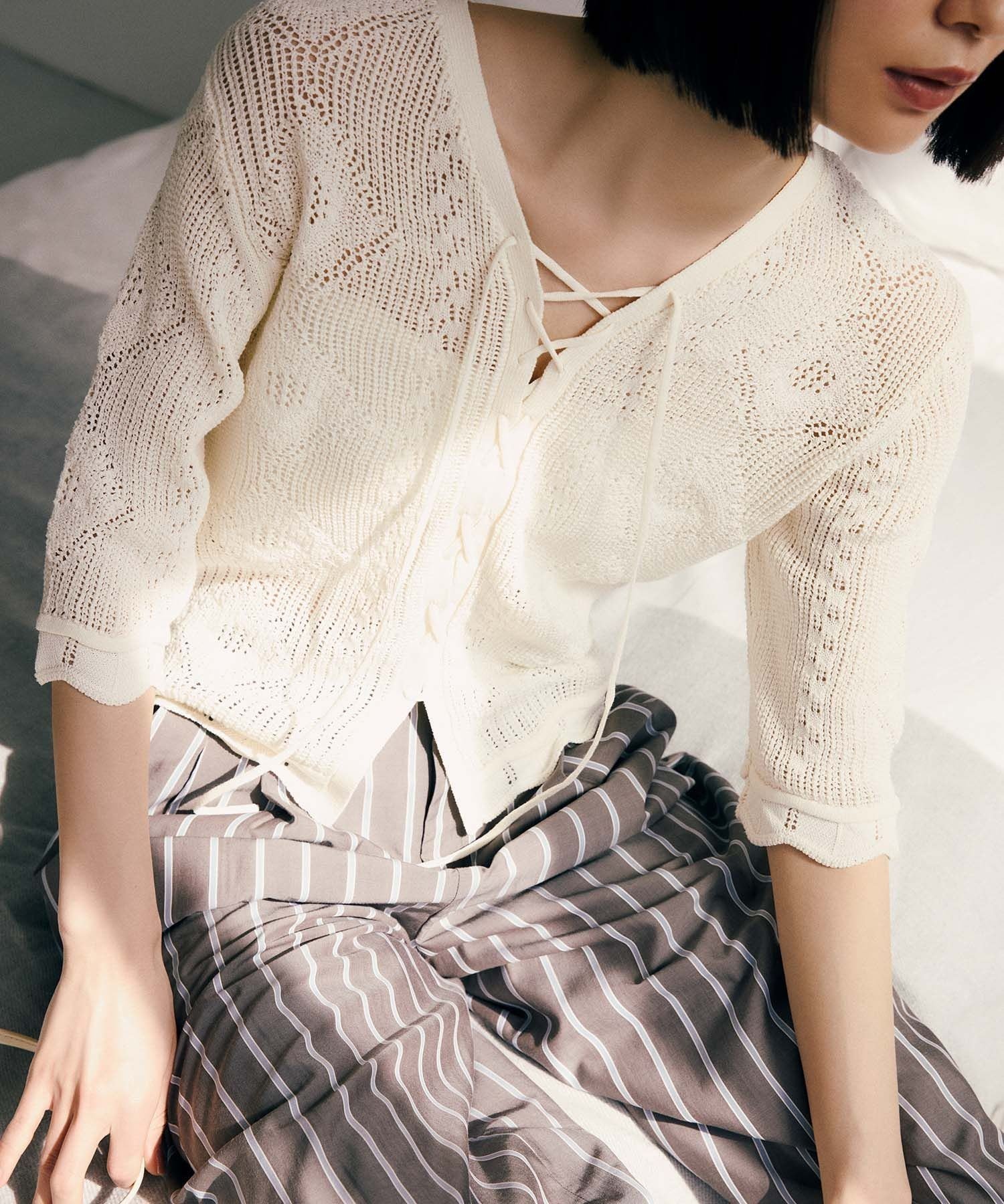 【アダム エ ロペ/ADAM ET ROPE'】の【WEB限定】2wayレースアップカーディガン インテリア・キッズ・メンズ・レディースファッション・服の通販 founy(ファニー) ファッション Fashion レディースファッション Fashion for Women トップス・カットソー Cut & Sew Tops カーディガン・羽織り Layered Style Cardigans カーディガン Cardigan, Knitwear スカラップ Scallop, Scalloped Edge デニム Denim, Jeans Material ポケット Pocket, Pocket Detail レース Lace, Lace Fabric ワイド Wide, Wide Fit おすすめ Recommended / Our Picks 2026年 2026 オフホワイト(15)|ID: prp329100004913793 ipo3291000000036823182