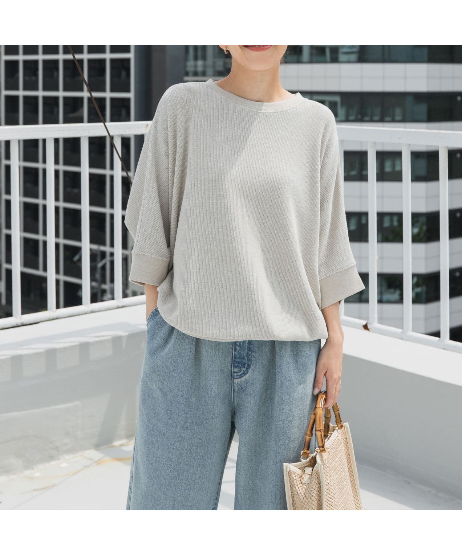 【アーバンリサーチ ドアーズ/URBAN RESEARCH DOORS】のタックフライスワイドTシャツ インテリア・キッズ・メンズ・レディースファッション・服の通販 founy(ファニー) 　ファッション　Fashion　レディースファッション　Fashion for Women　トップス・カットソー　Cut & Sew Tops　シャツ・ブラウス・オフィスカジュアル　Elegant Blouses & Button-Ups　ロングTシャツ・Tシャツ　Longline T-Shirts & Tees　ギャザー　Gathered, Ruffled　ストレート　Straight, Straight Cut　ワイド　Wide, Wide Fit　S/S・春夏　SS, Spring/Summer, Warm Season　夏　Summer　2025年　2025　2025春夏・S/S　Spring/Summer 2025 SS25　L/BEG|ID: prp329100004915088 ipo3291000000036839428