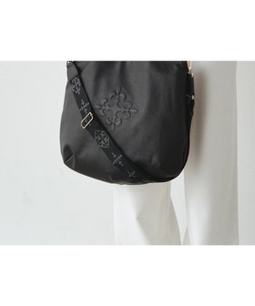 【ラシット/russet】のスリム2WAYトートバッグ エンボスモノグラム 人気、トレンドファッション・服の通販 founy(ファニー) ファッション Fashion レディースファッション Fashion for Women バッグ Bags オケージョン Occasion Wear 傘 Umbrella, Parasol ショルダー Shoulder, Shoulder Strap シンプル Simple, Minimal スリム Slim, Slim Fit 人気 Popular, Best Seller バランス Balance, Style Balance フォルム Silhouette, Form フロント Front, Front Design ベーシック Basic, Essential ポケット Pocket, Pocket Detail 日本製 Made In Japan エレガント 上品 Elegant セレモニー Ceremony ビジネス 仕事 通勤 Business / Work / Commuting |ID:prp329100004915401