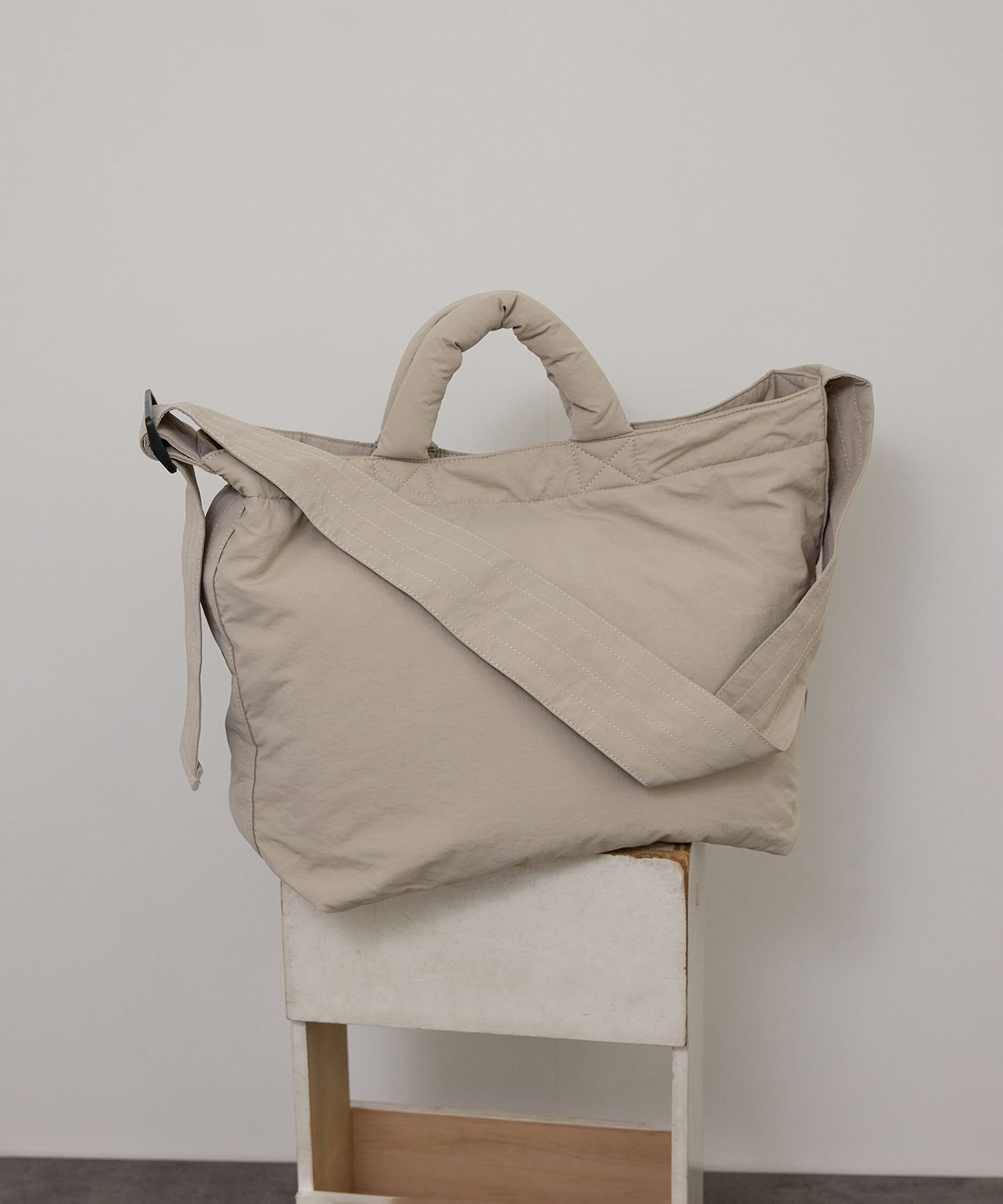 【サロン アダム エ ロペ/SALON adam et rope'】の【WEB限定】ペアレンツトートバッグ ユニセックスで使える・軽量・A4 2 インテリア・キッズ・メンズ・レディースファッション・服の通販 founy(ファニー) ファッション Fashion レディースファッション Fashion for Women バッグ Bags 軽量 Lightweight, Ultra Light ショルダー Shoulder, Shoulder Strap シンプル Simple, Minimal スポーツ Sports, Activewear ポケット Pocket, Pocket Detail おすすめ Recommended / Our Picks 旅行 Travel ビジネス 仕事 通勤 Business / Work / Commuting ベージュ系(29)|ID: prp329100004915549 ipo3291000000036844173