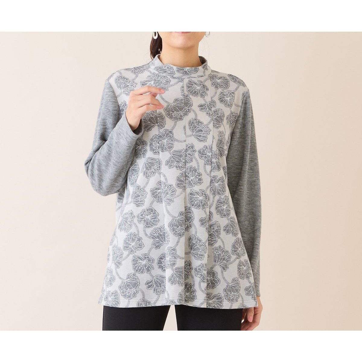 【ミゼール/MISSEL】の【洗える・アンサンブル可・3L/4Lサイズあり】ソフトニット花柄カットソー インテリア・キッズ・メンズ・レディースファッション・服の通販 founy(ファニー) ファッション Fashion レディースファッション Fashion for Women トップス・カットソー Cut & Sew Tops ニット Knit Tops & Sweaters アンサンブルニット Knit Ensembles & Twin Sets カットソー・ベーシックTシャツ Cut-and-Sewn Tops / Stretch Tees & Basics 花柄・フラワープリント・モチーフ Floral Prints & Motifs / Flower Pattern Tops アンサンブル Ensemble Set インナー Innerwear エレガント 上品 Elegant 洗える Machine Washable カットソー Cut and Sewn Top カーディガン Cardigan, Knitwear ジャケット Jacket, Outerwear 人気 Popular, Best Seller 長袖 Long Sleeve, Full Sleeve プリント Print, Printed Pattern ベスト Vest, Waistcoat メランジ Melange, Mixed Yarn 日本製 Made In Japan グレー|ID: prp329100004915826 ipo3291000000036847262