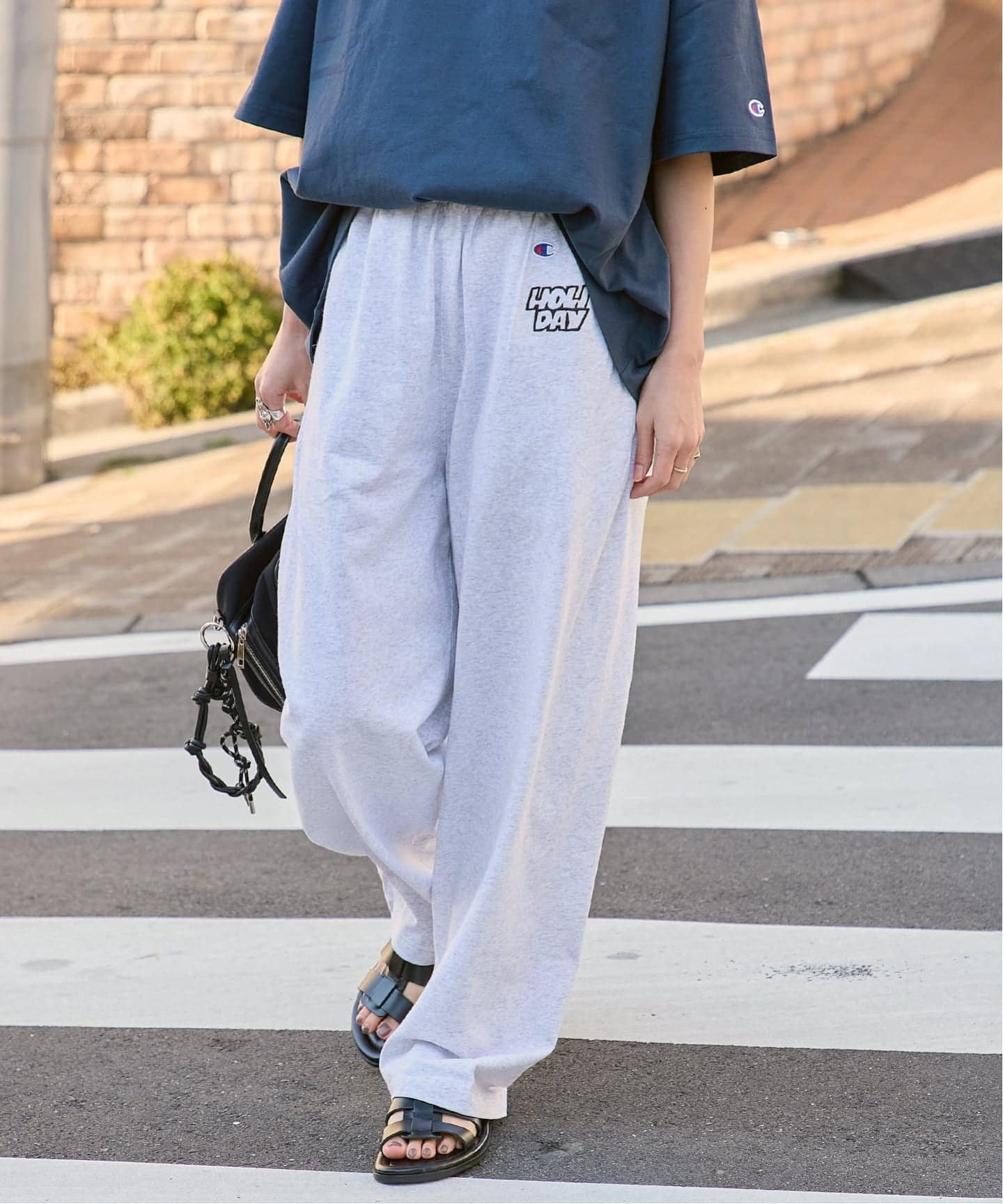 【ジャーナルスタンダード/JOURNAL STANDARD】の別注【CHAMPION*JOURNAL STANDARD by HOLIDAY】 16s/1 Jersey PANT インテリア・キッズ・メンズ・レディースファッション・服の通販 founy(ファニー) ファッション Fashion レディースファッション Fashion for Women スポーツ Sports, Activewear スマート Smart, Elegant セットアップ Set-Up, Coordinated Outfit 定番 Standard, Basic Item ニューヨーク New York, NYC Style 別注 Limited Edition, Custom Order ロング Long, Long-Length ワイド Wide, Wide Fit おすすめ Recommended / Our Picks 夏 Summer 2024年 2024 2024春夏・S/S Spring/Summer 2024 SS24 グレー|ID: prp329100004915835 ipo3291000000036847433