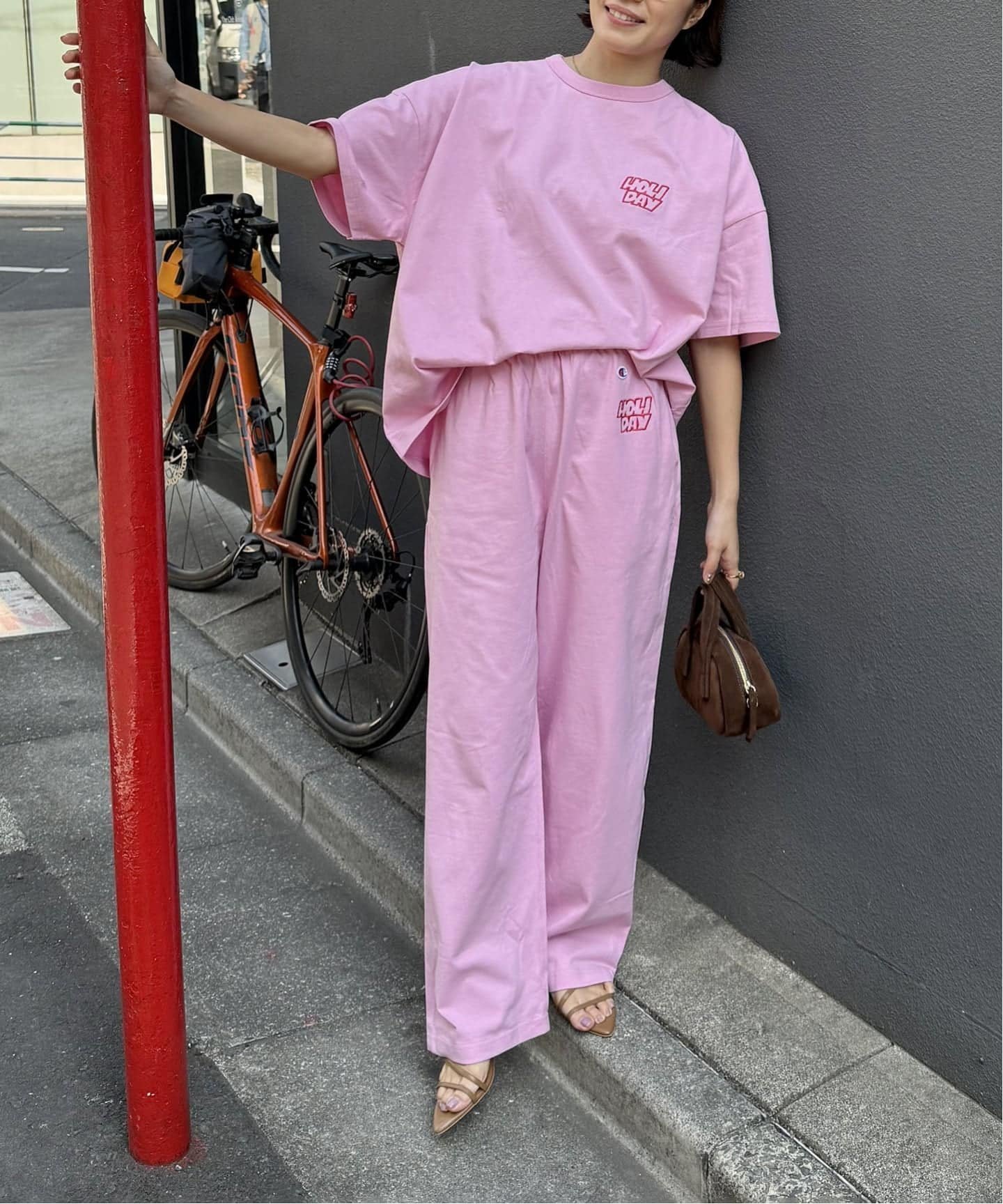 【ジャーナルスタンダード/JOURNAL STANDARD】の別注【CHAMPION*JOURNAL STANDARD by HOLIDAY】 16s/1 Jersey PANT インテリア・キッズ・メンズ・レディースファッション・服の通販 founy(ファニー) ファッション Fashion レディースファッション Fashion for Women スポーツ Sports, Activewear スマート Smart, Elegant セットアップ Set-Up, Coordinated Outfit 定番 Standard, Basic Item ニューヨーク New York, NYC Style 別注 Limited Edition, Custom Order ロング Long, Long-Length ワイド Wide, Wide Fit おすすめ Recommended / Our Picks 夏 Summer 2024年 2024 2024春夏・S/S Spring/Summer 2024 SS24 ピンク|ID: prp329100004915835 ipo3291000000036847444