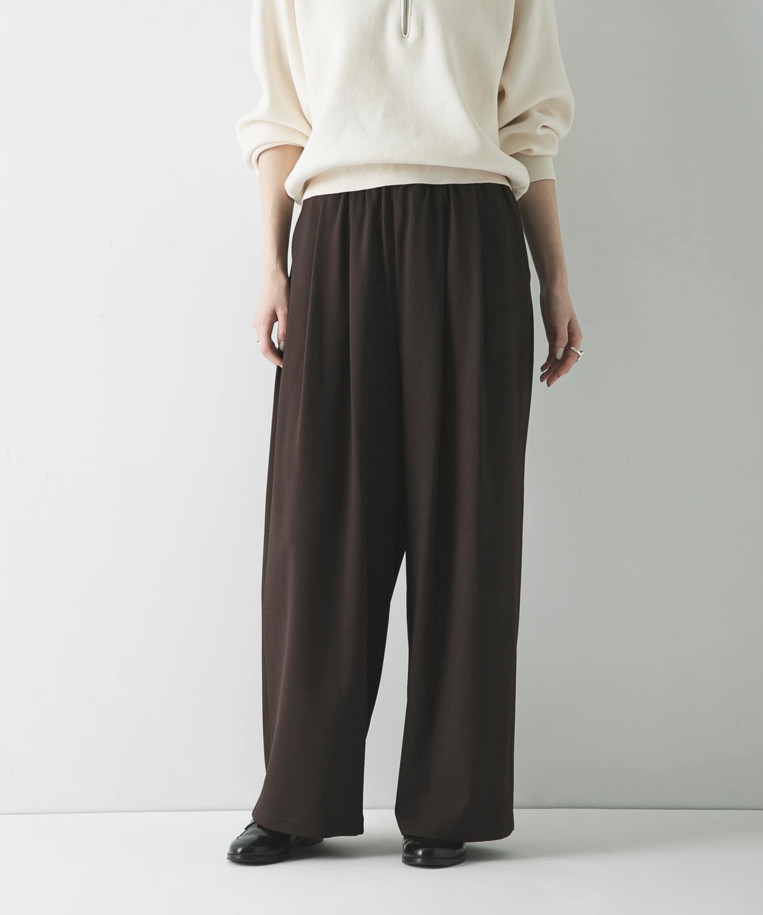 【アーバンリサーチ/URBAN RESEARCH】の『3サイズ展開』『イージーケア』タックギャザーストレートパンツ インテリア・キッズ・メンズ・レディースファッション・服の通販 founy(ファニー) 　ファッション　Fashion　レディースファッション　Fashion for Women　パンツ　Pants & Trousers　カットソー　Cut and Sewn Top　ジャケット　Jacket, Outerwear　ストレッチ　Stretch, Stretchy Fabric　ストレート　Straight, Straight Cut　人気　Popular, Best Seller　フィット　Fit, Slim Fit　リラックス　Relax, Relaxed Fit　S/S・春夏　SS, Spring/Summer, Warm Season　夏　Summer　エレガント 上品　Elegant　2026年　2026　ブラウン|ID: prp329100004915840 ipo3291000000036847527