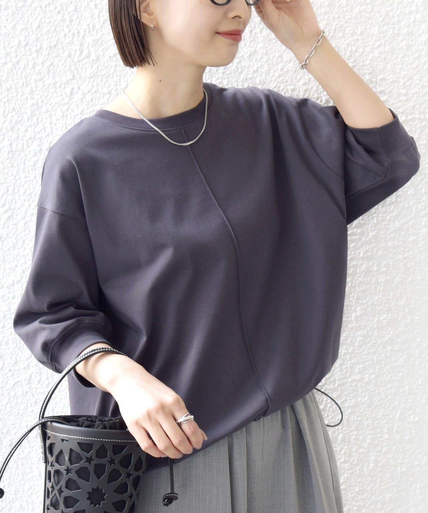 【シップス フォー ウィメン/SHIPS】の【WEB限定】 接触冷感 / 汗染み防止加工 オーガニック コットン 裾 ドロスト トップス インテリア・キッズ・メンズ・レディースファッション・服の通販 founy(ファニー) 　ファッション　Fashion　レディースファッション　Fashion for Women　トップス・カットソー　Cut & Sew Tops　オーガニック　Organic Cotton　春　Spring　シンプル　Simple, Minimal　トレンド　Trend, Trending Now　ボトム　Bottoms, Lower Wear　ポケット　Pocket, Pocket Detail　おすすめ　Recommended / Our Picks　夏　Summer　2026年　2026　ダークグレー|ID: prp329100004915968 ipo3291000000036849413