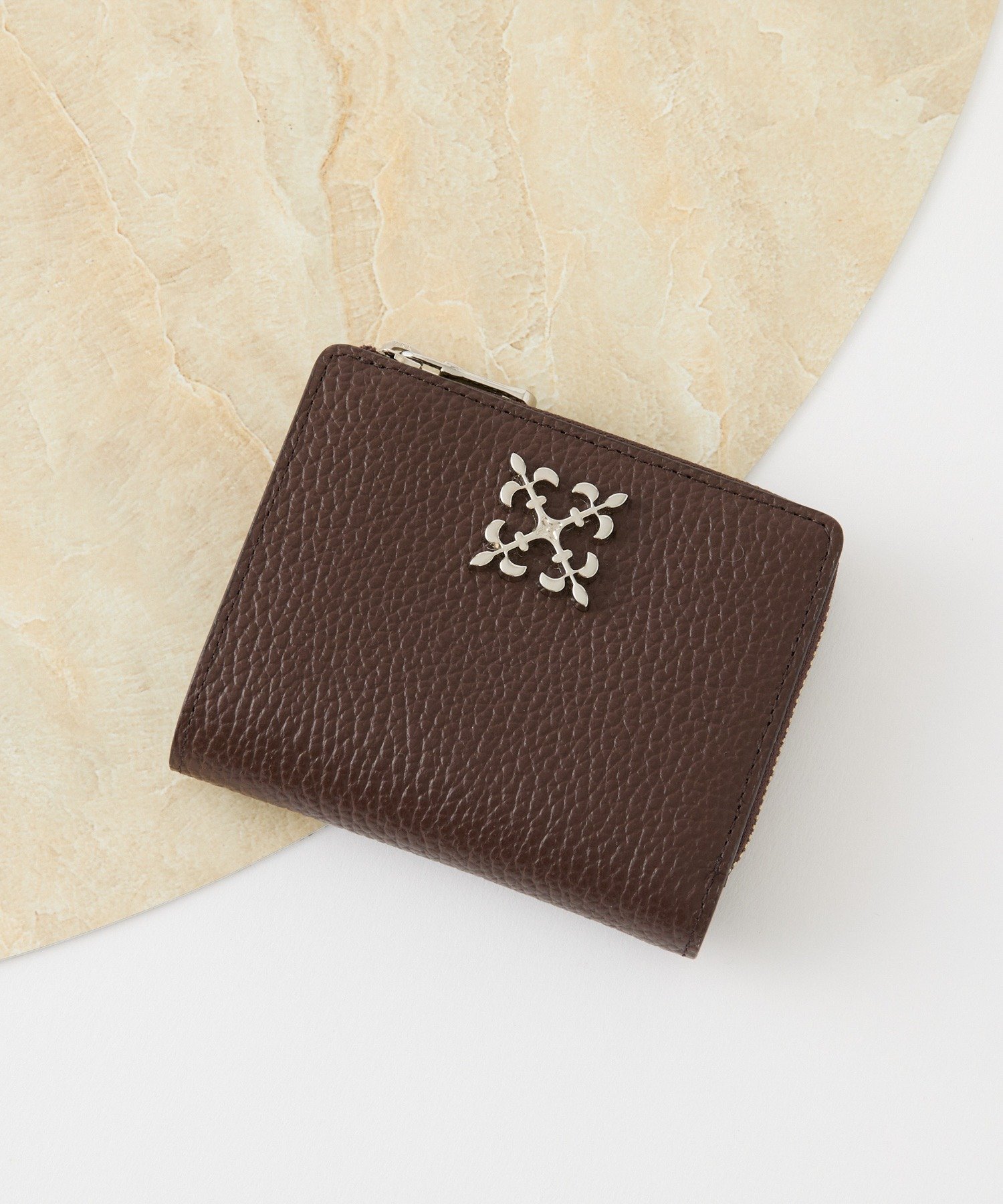 【ラシット/russet】のモノグラムプレートハーフウォレット インテリア・キッズ・メンズ・レディースファッション・服の通販 founy(ファニー) 　ファッション　Fashion　レディースファッション　Fashion for Women　イエロー　Yellow　コンパクト　Compact, Small Size　財布　Wallet, Purse　プレート　Plate, Dish　ポケット　Pocket, Pocket Detail　日本製　Made In Japan　エレガント 上品　Elegant　ダークブラウン|ID: prp329100004917467 ipo3291000000036874513