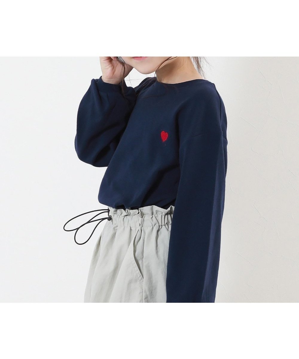 【デビロック/devirock / KIDS】のもちもちストレッチ ガールズ ハート刺繍 長袖Tシャツ 子供服 キッズ 女の子 26SS インテリア・キッズ・メンズ・レディースファッション・服の通販 founy(ファニー) 　ファッション　Fashion　キッズファッション　Fashion for Kids　ストレッチ　Stretch, Stretchy Fabric　長袖　Long Sleeve, Full Sleeve　ワンポイント　One Point, Statement Accent　おすすめ　Recommended / Our Picks　2026年　2026　Dネイビー|ID: prp329100004918089 ipo3291000000036889007
