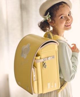 【シフォン/SHIFFON / KIDS】のエンブロイダリーデイジーランドセル【即納】 人気、トレンドファッション・服の通販 founy(ファニー) ファッション Fashion キッズファッション Fashion for Kids クッション Cushion, Throw Pillow 抗菌 Antibacterial, Bacteria-Resistant スカーフ Scarf, Neckwear ダメージ Distressed, Destroyed パイピング Piping, Trim Design フィット Fit, Slim Fit フラット Flat, Flat Shoes プリント Print, Printed Pattern プレート Plate, Dish ポケット Pocket, Pocket Detail ミニスカート Mini Skirt, Short Skirt ラウンド Round, Round Neck リップ Lip, Lip Motif エレガント 上品 Elegant |ID:prp329100004918094