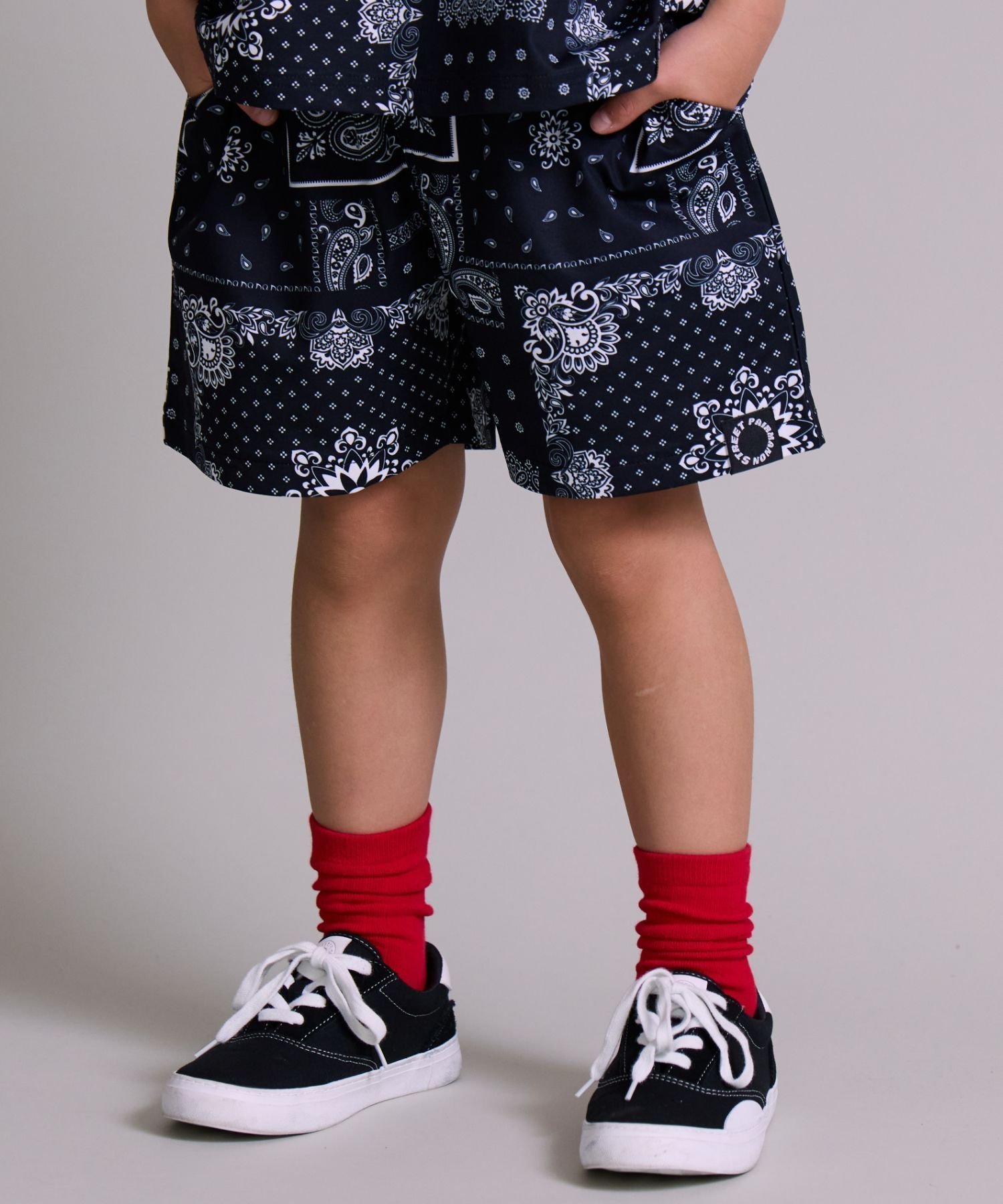 【ペアマノン/pairmanon / KIDS】の【マルチファンクション】吸水速乾 総柄ショートパンツ【PAIRMANON STREET】 インテリア・キッズ・メンズ・レディースファッション・服の通販 founy(ファニー) 　ファッション　Fashion　キッズファッション　Fashion for Kids　ボトムス　Bottoms　吸水　Absorbent, Quick-Dry　ショート　Short, Short Length　ストレッチ　Stretch, Stretchy Fabric　セットアップ　Set-Up, Coordinated Outfit　定番　Standard, Basic Item　ブラックペイズリー09|ID: prp329100004918113 ipo3291000000036889115