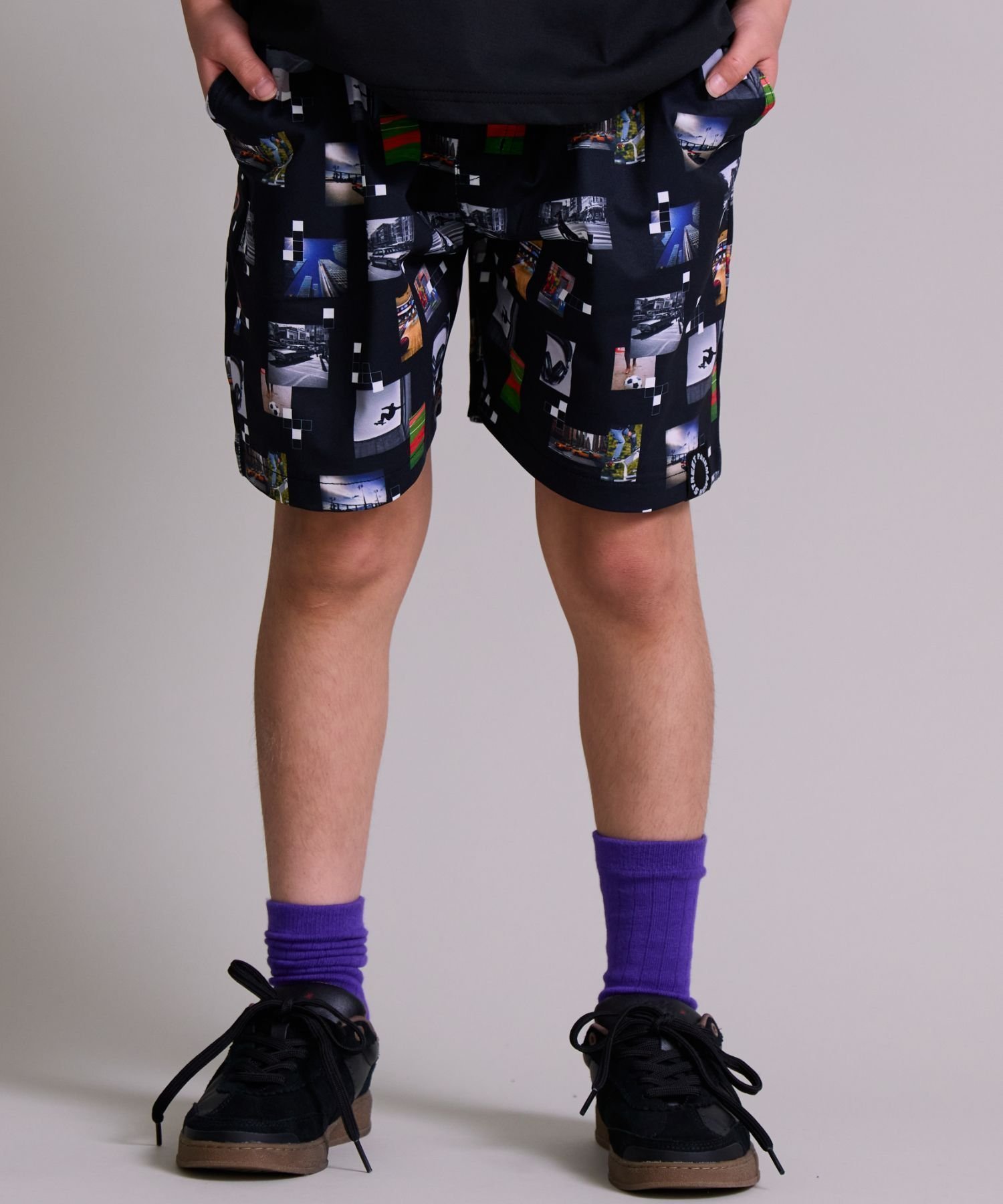 【ペアマノン/pairmanon / KIDS】の【マルチファンクション】吸水速乾 総柄ショートパンツ【PAIRMANON STREET】 インテリア・キッズ・メンズ・レディースファッション・服の通販 founy(ファニー) 　ファッション　Fashion　キッズファッション　Fashion for Kids　ボトムス　Bottoms　吸水　Absorbent, Quick-Dry　ショート　Short, Short Length　ストレッチ　Stretch, Stretchy Fabric　セットアップ　Set-Up, Coordinated Outfit　定番　Standard, Basic Item　ブラックフォト18|ID: prp329100004918113 ipo3291000000036889118