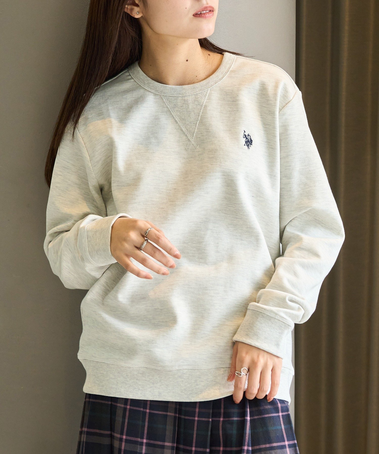 【セットアップセブン/SETUP7】のU.S. POLO ASSN./ワンポイントロゴ ダブルフェイススウェット 3本針STトレーナー インテリア・キッズ・メンズ・レディースファッション・服の通販 founy(ファニー) ファッション Fashion レディースファッション Fashion for Women トップス・カットソー Cut & Sew Tops レディースパーカー・カジュアルフーディー Casual Hoodies & Sweatshirts スウェット・クルーネックトップス Sweatshirts & Crewnecks / Relaxed Fit Sweat Tops イタリア Italy インナー Innerwear 厚底 Platform Shoes 腕時計 Wristwatch カーゴパンツ Cargo Pants, Utility Pants キャップ Cap, Baseball Cap クラシカル Classical, Vintage-Inspired コレクション Collection, Seasonal Line シンプル Simple, Minimal ジャケット Jacket, Outerwear ストレッチ Stretch, Stretchy Fabric スニーカー Sneakers, Trainers スポーツ Sports, Activewear セットアップ Set-Up, Coordinated Outfit デニム Denim, Jeans Material トレンド Trend, Trending Now トレーナー Sweatshirt, Trainer フラット Flat, Flat Shoes メンズ Men's, Menswear モダン Modern, Contemporary リラックス Relax, Relaxed Fit ワンポイント One Point, Statement Accent おすすめ Recommended / Our Picks エレガント 上品 Elegant スマホショルダーバッグ Smartphone Shoulder Bag A.GRY|ID: prp329100004918232 ipo3291000000036889605