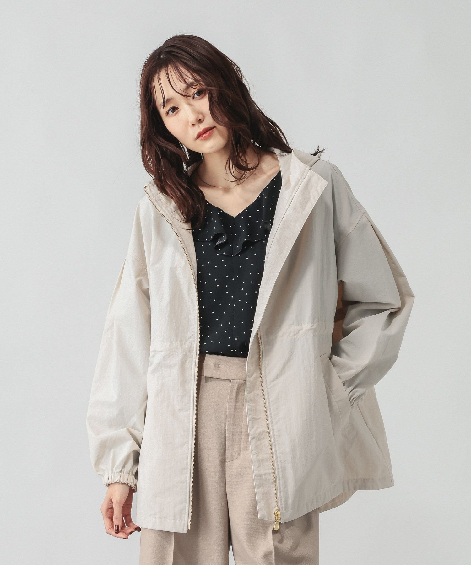 【グローバルワーク/GLOBAL WORK】のエアかる撥水マウンテンパーカー/601298 インテリア・キッズ・メンズ・レディースファッション・服の通販 founy(ファニー) 　ファッション　Fashion　レディースファッション　Fashion for Women　トップス・カットソー　Cut & Sew Tops　レディースパーカー・カジュアルフーディー　Casual Hoodies & Sweatshirts　おすすめ　Recommended / Our Picks　アウトドア　Outdoor Clothing　シンプル　Simple, Minimal　スリーブ　Sleeve, Long Sleeve / Short Sleeve　パーカー　Hoodie, Parka　エレガント 上品　Elegant　旅行　Travel　春　Spring　羽織　Haori, Light Jacket　軽量　Lightweight, Ultra Light　グレージュ51|ID: prp329100004918299 ipo3291000000036889845