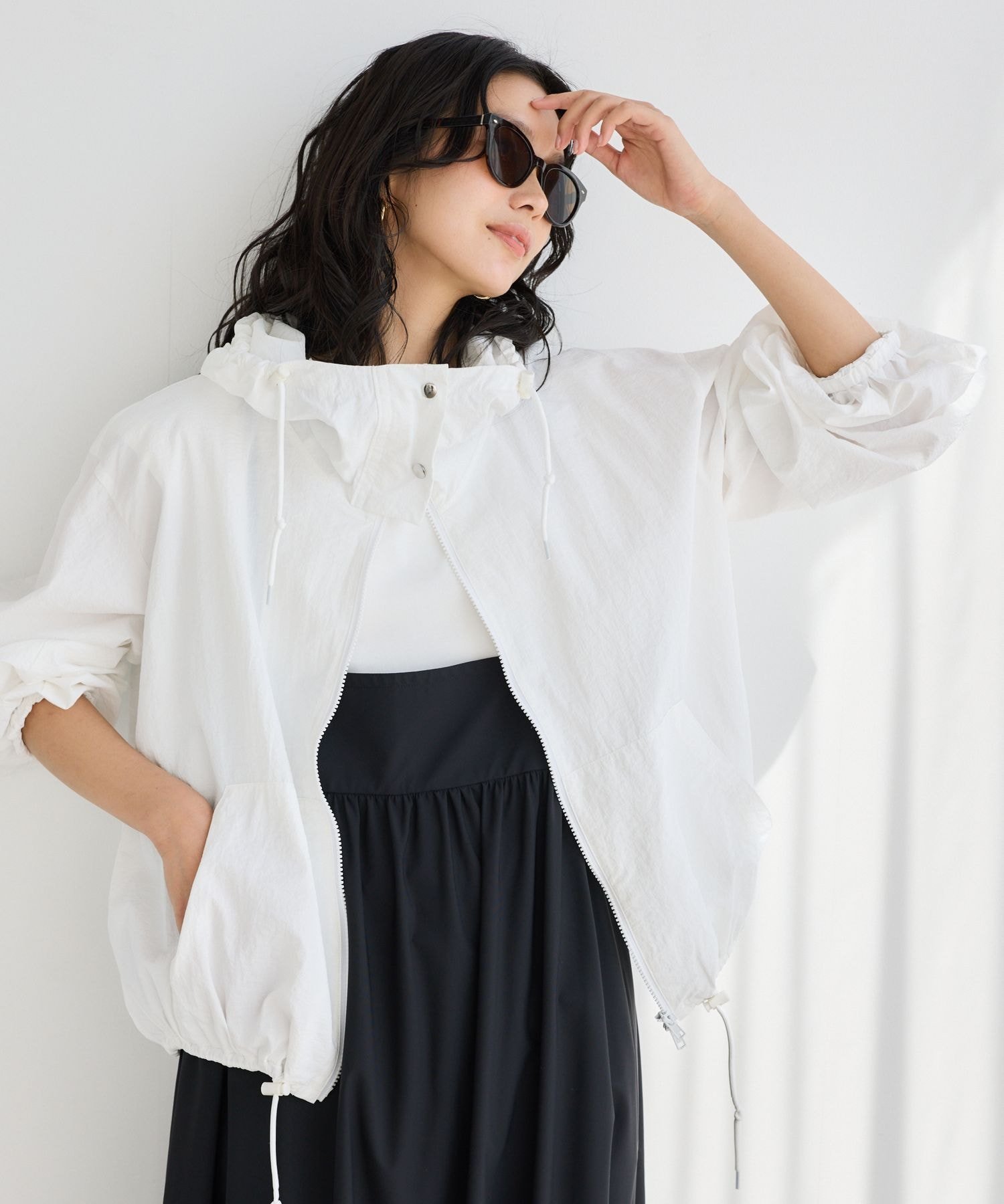 【バンヤードストーム/BARNYARDSTORM】の【『BABALOG』ご紹介アイテム】UVカットエアリーブルゾン セットアップ対応 【UVカット / WEB限定サイズL】 インテリア・キッズ・メンズ・レディースファッション・服の通販 founy(ファニー) ファッション Fashion レディースファッション Fashion for Women アウター Coat / Outerwear Collection ブルゾンジャケット・スポーティアウター Blouson Jackets インナー Innerwear エアリー Airy Texture スマート Smart, Elegant セットアップ Set-Up, Coordinated Outfit ダブル Double, Double-Breasted トレンド Trend, Trending Now ドット Polka Dot, Dot Pattern 人気 Popular, Best Seller バランス Balance, Style Balance フレア Flare, Flared ブルゾン Blouson, Bomber Jacket ボトム Bottoms, Lower Wear リネン Linen, Linen Fabric ワイド Wide, Wide Fit おすすめ Recommended / Our Picks 夏 Summer ホワイト|ID: prp329100004918301 ipo3291000000036889854