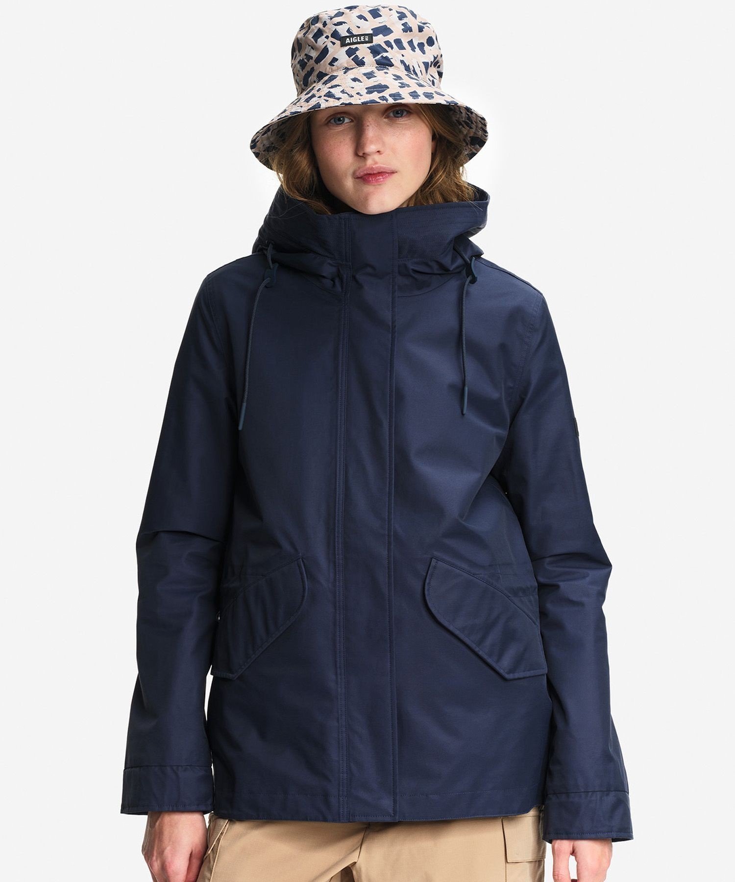 【エーグル/AIGLE】の透湿防水 フィッシュテールショートジャケット インテリア・キッズ・メンズ・レディースファッション・服の通販 founy(ファニー) 　ファッション　Fashion　レディースファッション　Fashion for Women　アウター　Coat / Outerwear Collection　レディースジャケット・軽アウター　Jackets　アンダー　Underwear Essentials　インナー　Innerwear　シリコン　Silicone, Silicone Material　ジャケット　Jacket, Outerwear　フラップ　Flap, Flap Pocket　フロント　Front, Front Design　ポケット　Pocket, Pocket Detail　ダークネイビー|ID: prp329100004918344 ipo3291000000036890039