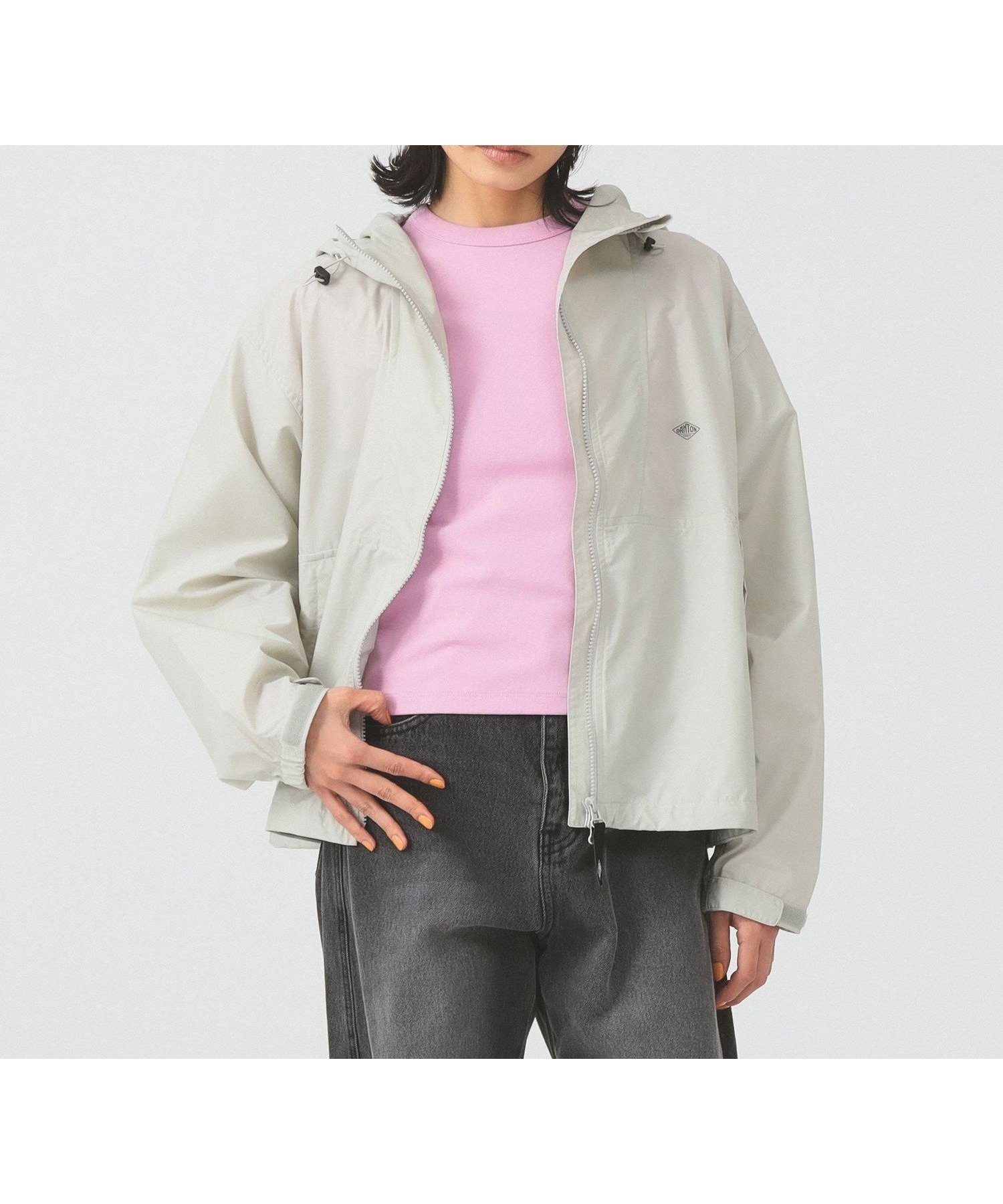 【ビームス ウイメン/BEAMS】の【WEB限定】DANTON / スタナー ナイロン フード ジャケット インテリア・キッズ・メンズ・レディースファッション・服の通販 founy(ファニー) 　ファッション　Fashion　レディースファッション　Fashion for Women　アウター　Coat / Outerwear Collection　レディースジャケット・軽アウター　Jackets　インナー　Innerwear　コーティング　Coating, Coated Finish　シンプル　Simple, Minimal　ジップ　Zip, Zipper　ジャケット　Jacket, Outerwear　バランス　Balance, Style Balance　フランス　France, French　フロント　Front, Front Design　ボックス　Boxy, Box Shape　ボトム　Bottoms, Lower Wear　ポケット　Pocket, Pocket Detail　メッシュ　Mesh, Net Fabric　ワーク　Workwear, Utility Style　GREIGE|ID: prp329100004918356 ipo3291000000036890098