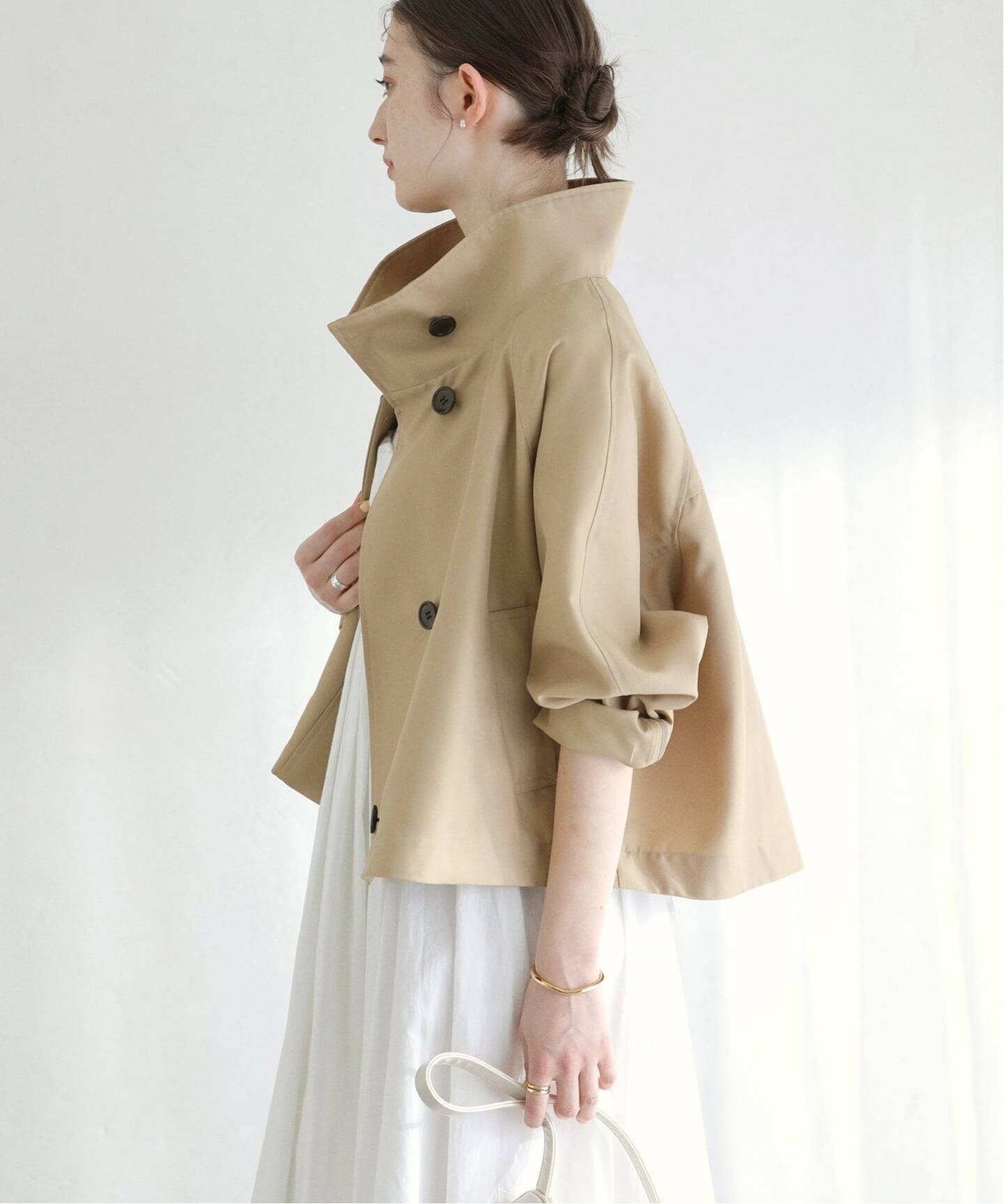 【ラ トータリテ/La TOTALITE】の【洗える】スタンドカラーライトショートブルゾン インテリア・キッズ・メンズ・レディースファッション・服の通販 founy(ファニー) 　ファッション　Fashion　レディースファッション　Fashion for Women　アウター　Coat / Outerwear Collection　ブルゾンジャケット・スポーティアウター　Blouson Jackets　2026年　2026　コンパクト　Compact, Small Size　スタンド　Stand Collar, Upright Stand　スマート　Smart, Elegant　バランス　Balance, Style Balance　フロント　Front, Front Design　洗える　Machine Washable　ベージュ|ID: prp329100004918391 ipo3291000000036890237