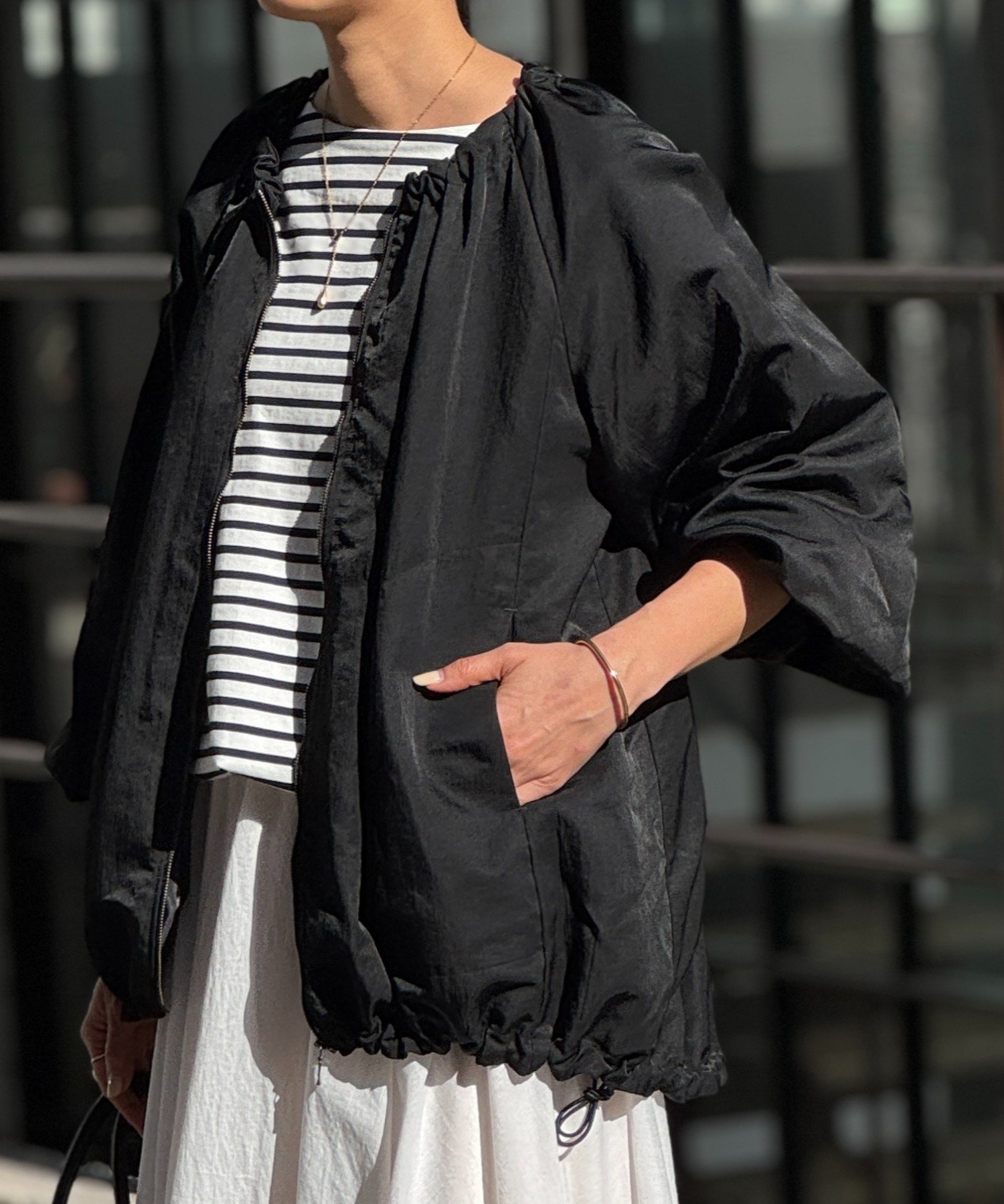 【ビアズリー/BEARDSLEY】のギャザーブルゾン 人気、トレンドファッション・服の通販 founy(ファニー) 　ファッション　Fashion　レディースファッション　Fashion for Women　アウター　Coat / Outerwear Collection　ブルゾンジャケット・スポーティアウター　Blouson Jackets　ギャザー　Gathered, Ruffled　ジップ　Zip, Zipper　スリーブ　Sleeve, Long Sleeve / Short Sleeve　ドローコード　Drawcord, Drawstring Cord　ブルゾン　Blouson, Bomber Jacket　ポケット　Pocket, Pocket Detail　再入荷　Restock / Back in Stock　エレガント 上品　Elegant　 other-1|ID: prp329100004918441 ipo3291000000036890418