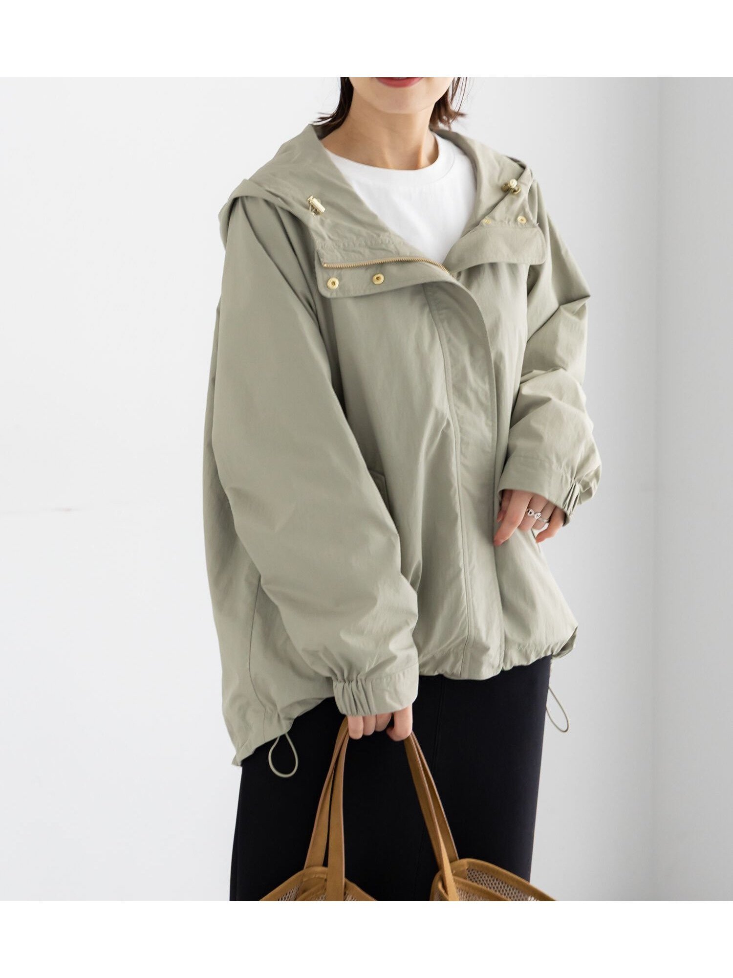 【テチチ/Te chichi】のナイロンマウンテンパーカー インテリア・キッズ・メンズ・レディースファッション・服の通販 founy(ファニー) 　ファッション　Fashion　レディースファッション　Fashion for Women　トップス・カットソー　Cut & Sew Tops　レディースパーカー・カジュアルフーディー　Casual Hoodies & Sweatshirts　アウトドア　Outdoor Clothing　シンプル　Simple, Minimal　スリーブ　Sleeve, Long Sleeve / Short Sleeve　ドローストリング　Drawstring, Pull Cord　パーカー　Hoodie, Parka　オリーブ|ID: prp329100004918452 ipo3291000000036890462