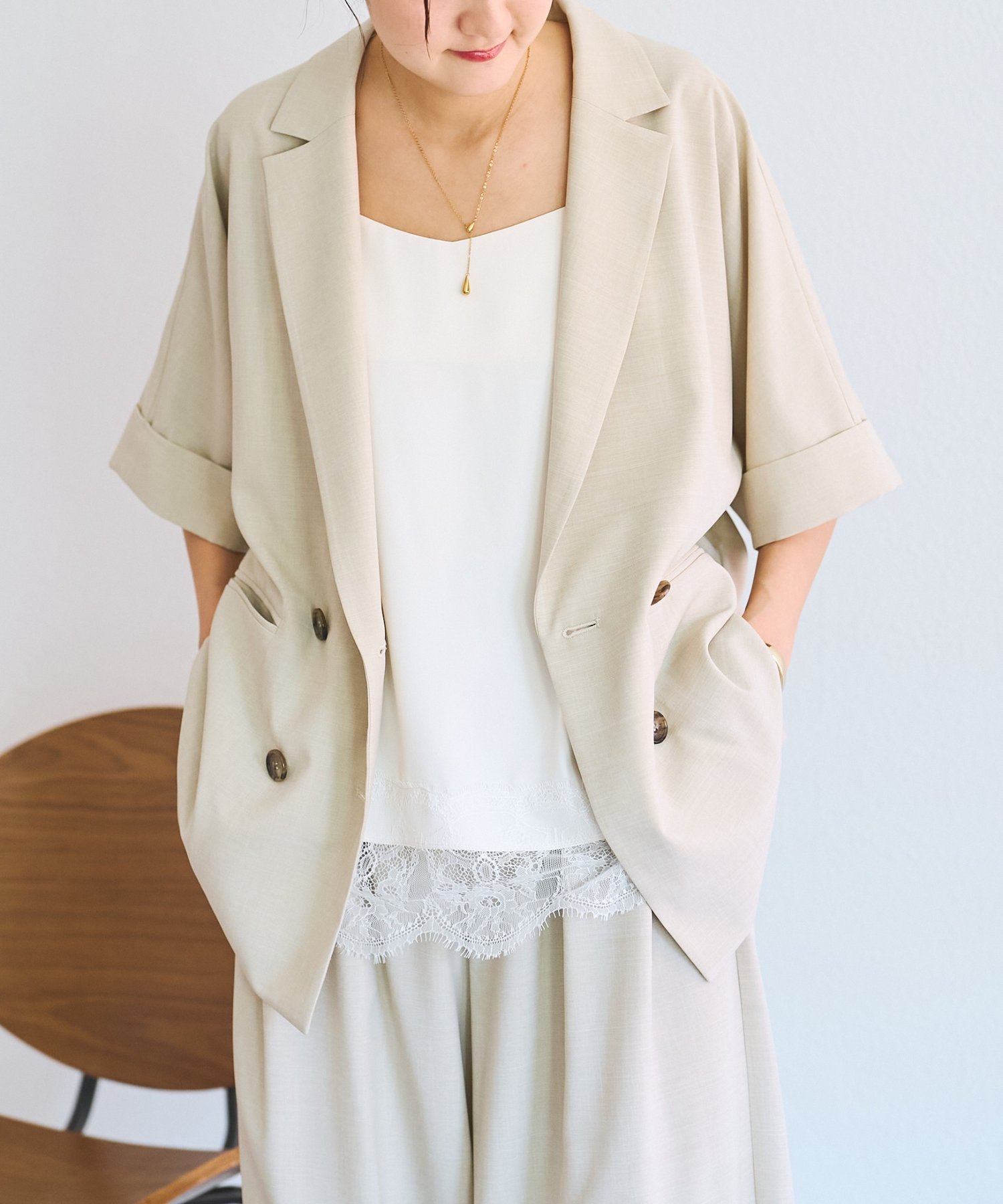 【ビアズリー/BEARDSLEY】のエステルシャンブレージャケット《LIVETART》 インテリア・キッズ・メンズ・レディースファッション・服の通販 founy(ファニー) ファッション Fashion レディースファッション Fashion for Women アウター Coat / Outerwear Collection レディースジャケット・軽アウター Jackets 春 Spring ジャケット Jacket, Outerwear セットアップ Set-Up, Coordinated Outfit フォルム Silhouette, Form プリント Print, Printed Pattern ポケット Pocket, Pocket Detail レース Lace, Lace Fabric S/S・春夏 SS, Spring/Summer, Warm Season 再入荷 Restock / Back in Stock おすすめ Recommended / Our Picks 夏 Summer エレガント 上品 Elegant ベージュ|ID: prp329100004918459 ipo3291000000036890485