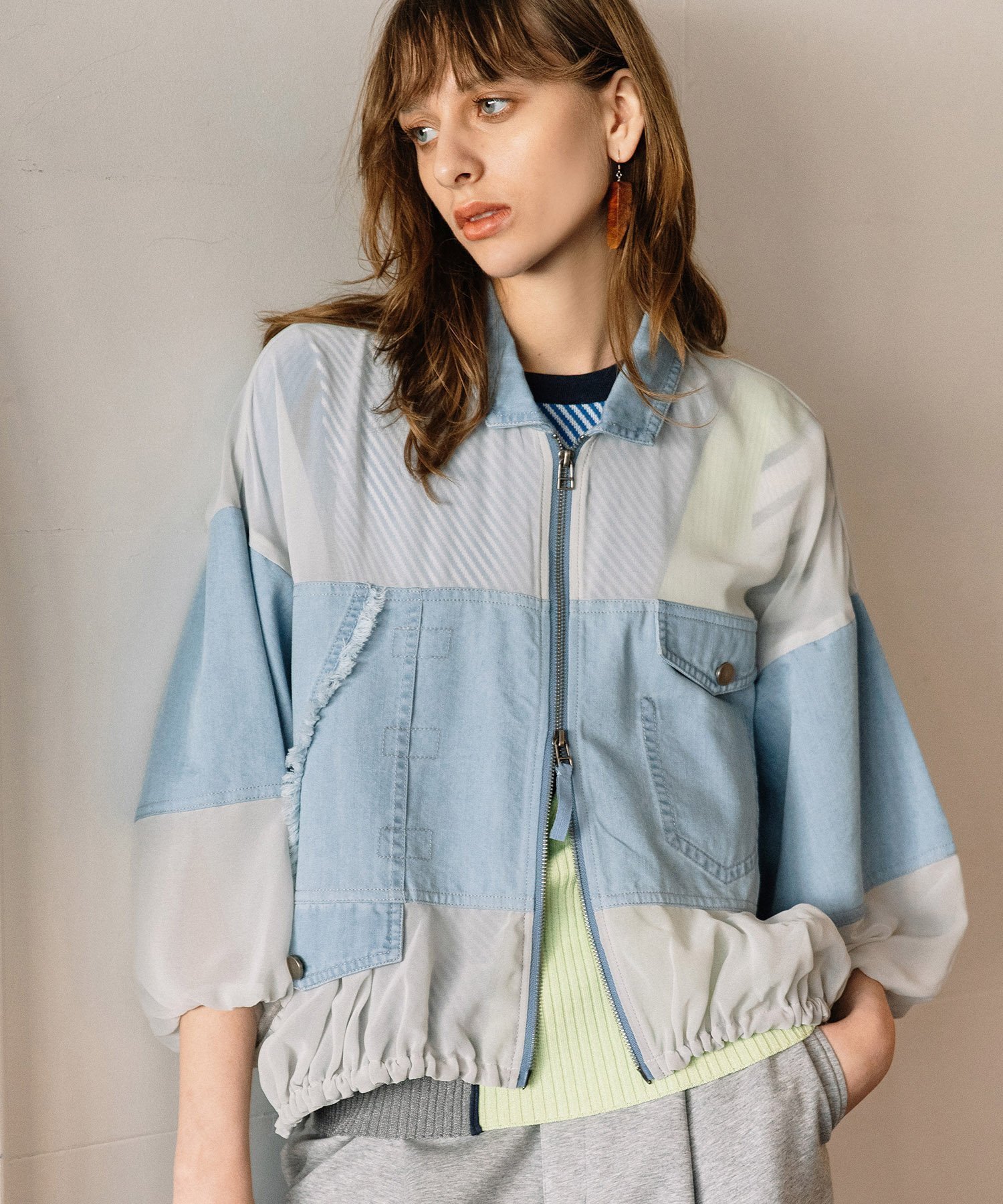 【アウラアイラ/AULA AILA】のデニムコンビネーションブルゾン インテリア・キッズ・メンズ・レディースファッション・服の通販 founy(ファニー) ファッション Fashion レディースファッション Fashion for Women アウター Coat / Outerwear Collection ブルゾンジャケット・スポーティアウター Blouson Jackets おすすめ Recommended / Our Picks シフォン Chiffon, Lightweight Fabric シルク Silk, 100% Silk チュール Tulip, Tulip Motif デニム Denim, Jeans Material バルーン Balloon, Balloon Silhouette ポケット Pocket, Pocket Detail リメイク Remake, Reconstructed 夏 Summer LT.BLUE|ID: prp329100004918474 ipo3291000000036890548