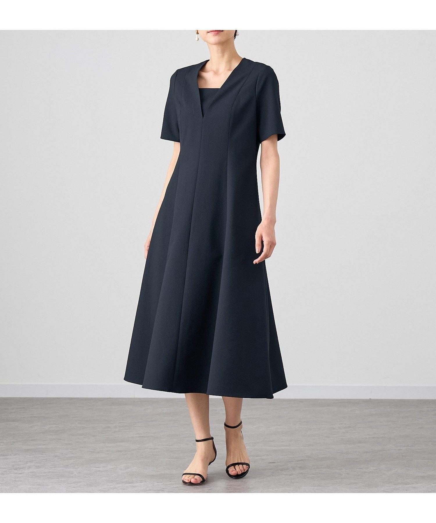 【アナイ/ANAYI】のサッカーストレッチフレア ワンピース インテリア・キッズ・メンズ・レディースファッション・服の通販 founy(ファニー) 　ファッション　Fashion　レディースファッション　Fashion for Women　ワンピース　Dresses　カッティング　Cutting Detail　サッカー　Seersucker, Summer Fabric　ストレッチ　Stretch, Stretchy Fabric　スマート　Smart, Elegant　デコルテ　Décolleté, Neckline　ドット　Polka Dot, Dot Pattern　フレア　Flare, Flared　プリント　Print, Printed Pattern　無地　Plain, Solid Color　再入荷　Restock / Back in Stock　夏　Summer　black|ID: prp329100004919308 ipo3291000000036903979