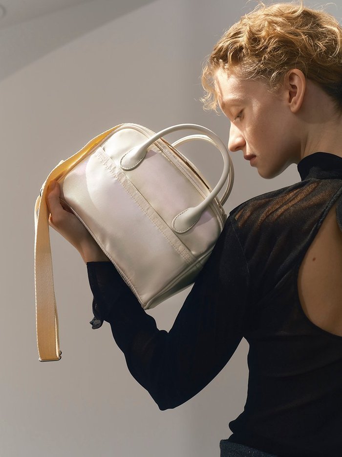 【フレイ アイディー/FRAY I.D】の【LeSportsac× FRAY I.D】SQUARE TH CROSSBODY インテリア・キッズ・メンズ・レディースファッション・服の通販 founy(ファニー) https://founy.com/ ファッション Fashion レディースファッション Fashion for Women スポーツウェア Functional & Stylish Sportswear コンパクト Compact, Small Size スペシャル Special, Limited Edition スマート Smart, Elegant パール Pearl, Pearl Accent フェミニン Feminine, Girly ボストン Boston ラウンド Round, Round Neck エレガント 上品 Elegant |ID: prp329100004922877 ipo3291000000036938213