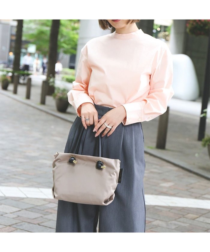 【デミルクス ビームス/Demi-Luxe BEAMS】の【定番ロングセラー】VIOLAd ORO / BIANCA ナイロン トートバッグ S レイングッズ 雨の日対策 インテリア・キッズ・メンズ・レディースファッション・服の通販 founy(ファニー) https://founy.com/ ファッション Fashion レディースファッション Fashion for Women バッグ Bags レイングッズ・傘・晴雨兼用傘 Umbrellas & Rain Gear イタリア Italy シンプル Simple, Minimal 定番 Standard, Basic Item リュクス Luxury, Elegant, High-End, Chic |ID: prp329100004922893 ipo3291000000036938349