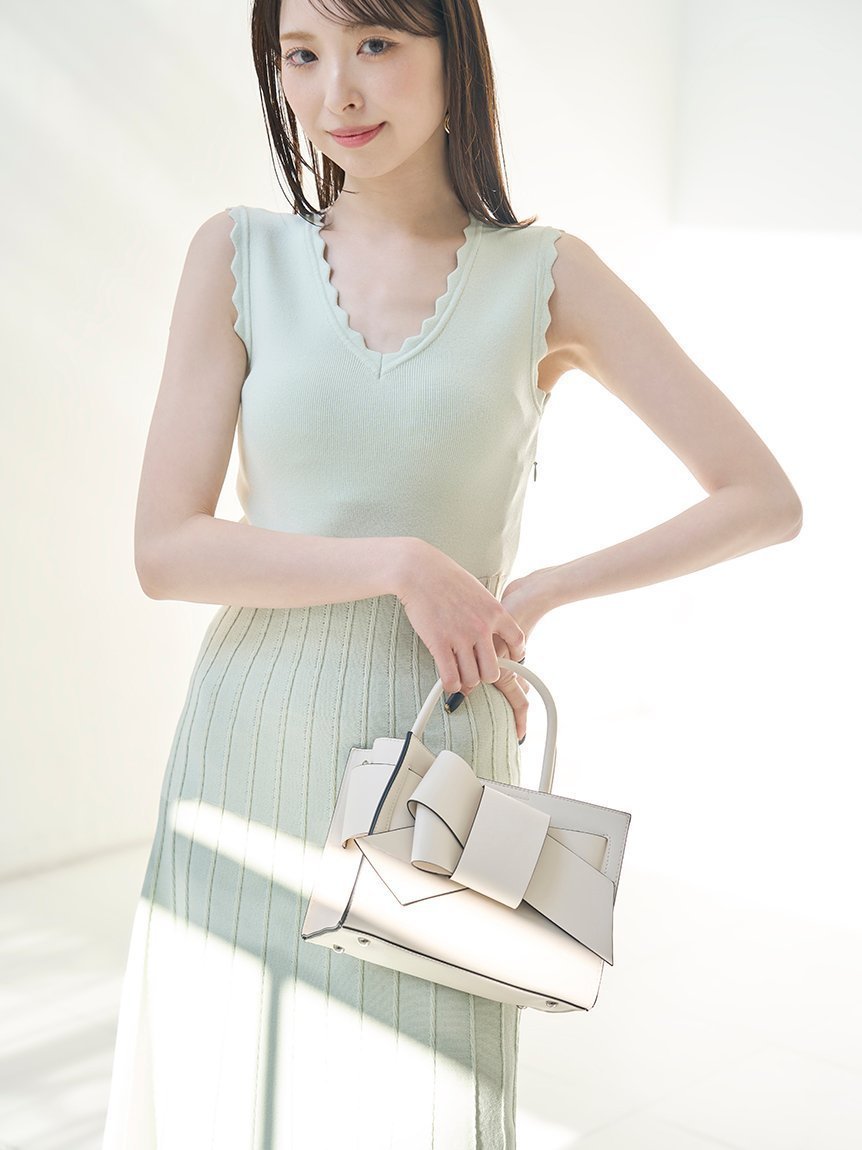 【フレイ アイディー/FRAY I.D】の【ルエル】リボンミドルバッグ 人気、トレンドファッション・服の通販 founy(ファニー) 　ファッション　Fashion　レディースファッション　Fashion for Women　バッグ　Bags　秋　Autumn　今季　This Season, Current Season　スタイリッシュ　Stylish, Fashionable　スマート　Smart, Elegant　人気　Popular, Best Seller　フォーマル　Formal, Dressy　ボックス　Boxy, Box Shape　ポケット　Pocket, Pocket Detail　リボン　Ribbon, Bow　 other-1|ID: prp329100004923055 ipo3291000000036939722