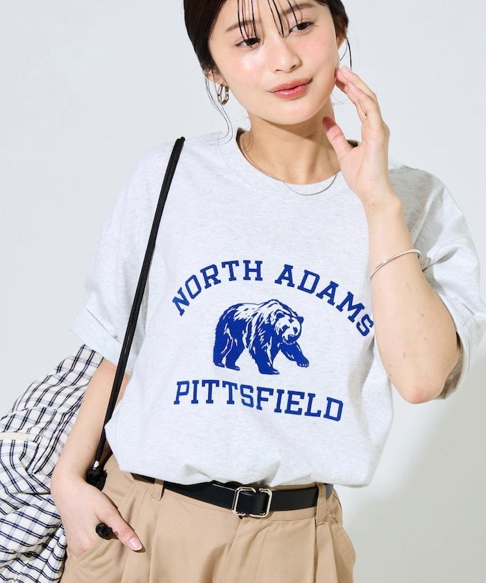 【フリークスストア/FREAK'S STORE】の限定展開 アニマルカレッジ 半袖 Tシャツ インテリア・キッズ・メンズ・レディースファッション・服の通販 founy(ファニー) 　ファッション　Fashion　レディースファッション　Fashion for Women　トップス・カットソー　Cut & Sew Tops　シャツ・ブラウス・オフィスカジュアル　Elegant Blouses & Button-Ups　ロングTシャツ・Tシャツ　Longline T-Shirts & Tees　アニマル　Animal Print　カーゴパンツ　Cargo Pants, Utility Pants　キャップ　Cap, Baseball Cap　スニーカー　Sneakers, Trainers　デニム　Denim, Jeans Material　定番　Standard, Basic Item　ネコ　Cat, Feline Motif　フェミニン　Feminine, Girly　プリント　Print, Printed Pattern　半袖　Short Sleeve, Half Sleeve　S/S・春夏　SS, Spring/Summer, Warm Season　おすすめ　Recommended / Our Picks　夏　Summer　2026年　2026　ライトグレー|ID: prp329100004925938 ipo3291000000036963161