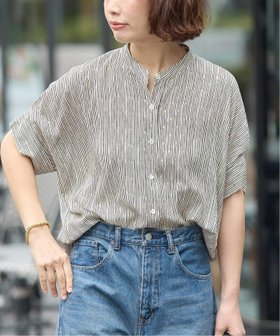 【ジャーナルスタンダード レサージュ/journal standard L'essage】のDEVEAUX GOLDラメモノトーンシャツ 人気、トレンドファッション・服の通販 founy(ファニー) ファッション Fashion レディースファッション Fashion for Women トップス・カットソー Cut & Sew Tops シャツ・ブラウス・オフィスカジュアル Elegant Blouses & Button-Ups 2026年 2026 カシュクール Wrap Design バランス Balance, Style Balance プリント Print, Printed Pattern モノトーン Monotone, Black and White リラックス Relax, Relaxed Fit 人気 Popular, Best Seller 別注 Limited Edition, Custom Order 羽織 Haori, Light Jacket |ID:prp329100004926156
