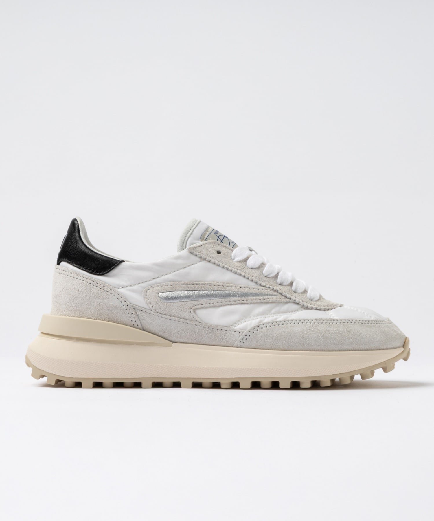 【カセットチャート/Cassette Chart】のD.A.T.E./ATHLETA NYLON 厚底スニーカー デイト インテリア・キッズ・メンズ・レディースファッション・服の通販 founy(ファニー) 　ファッション　Fashion　レディースファッション　Fashion for Women　イタリア　Italy　エナメル　Patent Leather　厚底　Platform Shoes　クッション　Cushion, Throw Pillow　コレクション　Collection, Seasonal Line　シューズ　Shoes, Footwear　ジャケット　Jacket, Outerwear　スニーカー　Sneakers, Trainers　スラックス　Slacks, Dress Pants　定番　Standard, Basic Item　人気　Popular, Best Seller　メンズ　Men's, Menswear　ランニング　Running, Running Wear, Activewear, Jogging　ロング　Long, Long-Length　再入荷　Restock / Back in Stock　ビジネス 仕事 通勤　Business / Work / Commuting　WHT|ID: prp329100004926311 ipo3291000000036964718