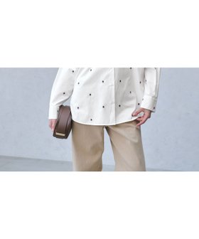 【ユナイテッドアローズ/UNITED ARROWS】のエンブロイダリーフラワー バンドカラー シャツ 人気、トレンドファッション・服の通販 founy(ファニー) ファッション Fashion レディースファッション Fashion for Women トップス・カットソー Cut & Sew Tops シャツ・ブラウス・オフィスカジュアル Elegant Blouses & Button-Ups ジャケット Jacket, Outerwear タンブラー Tumbler, Travel Mug |ID:prp329100004926370